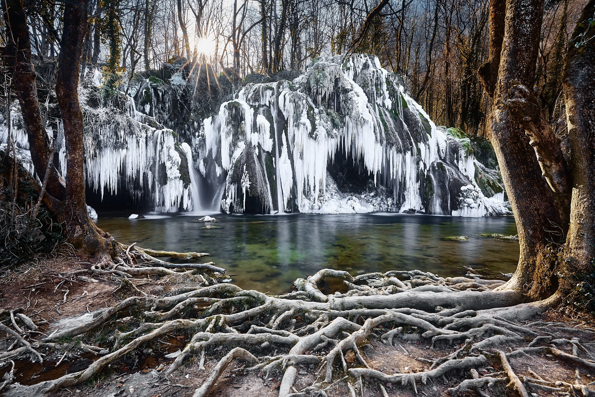 Frozen Nature Roots Waterfall Winter 2000x1334