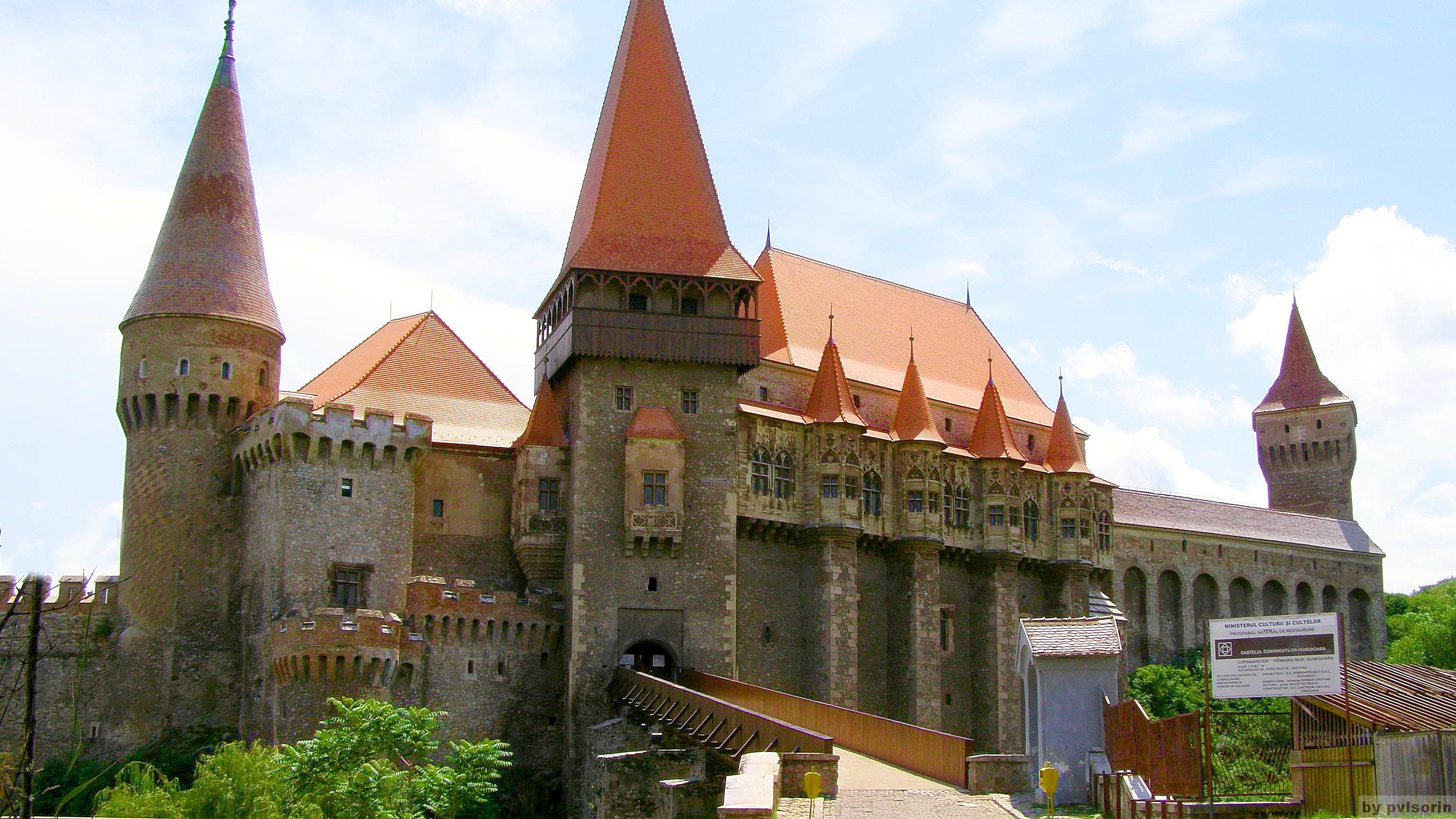 Man Made Corvin Castle 3100x1744