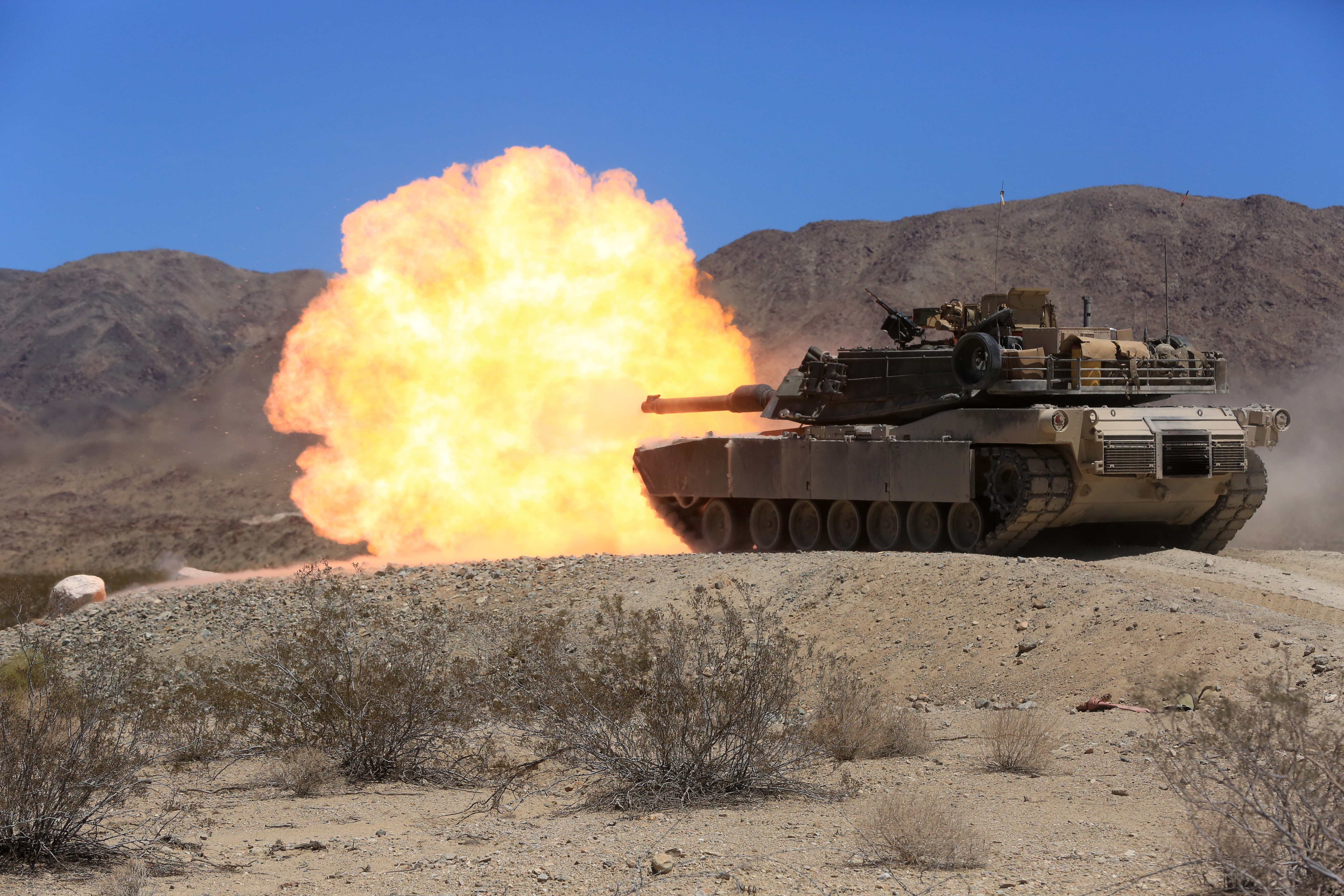 Explosion M1 Abrams Tank 5760x3840