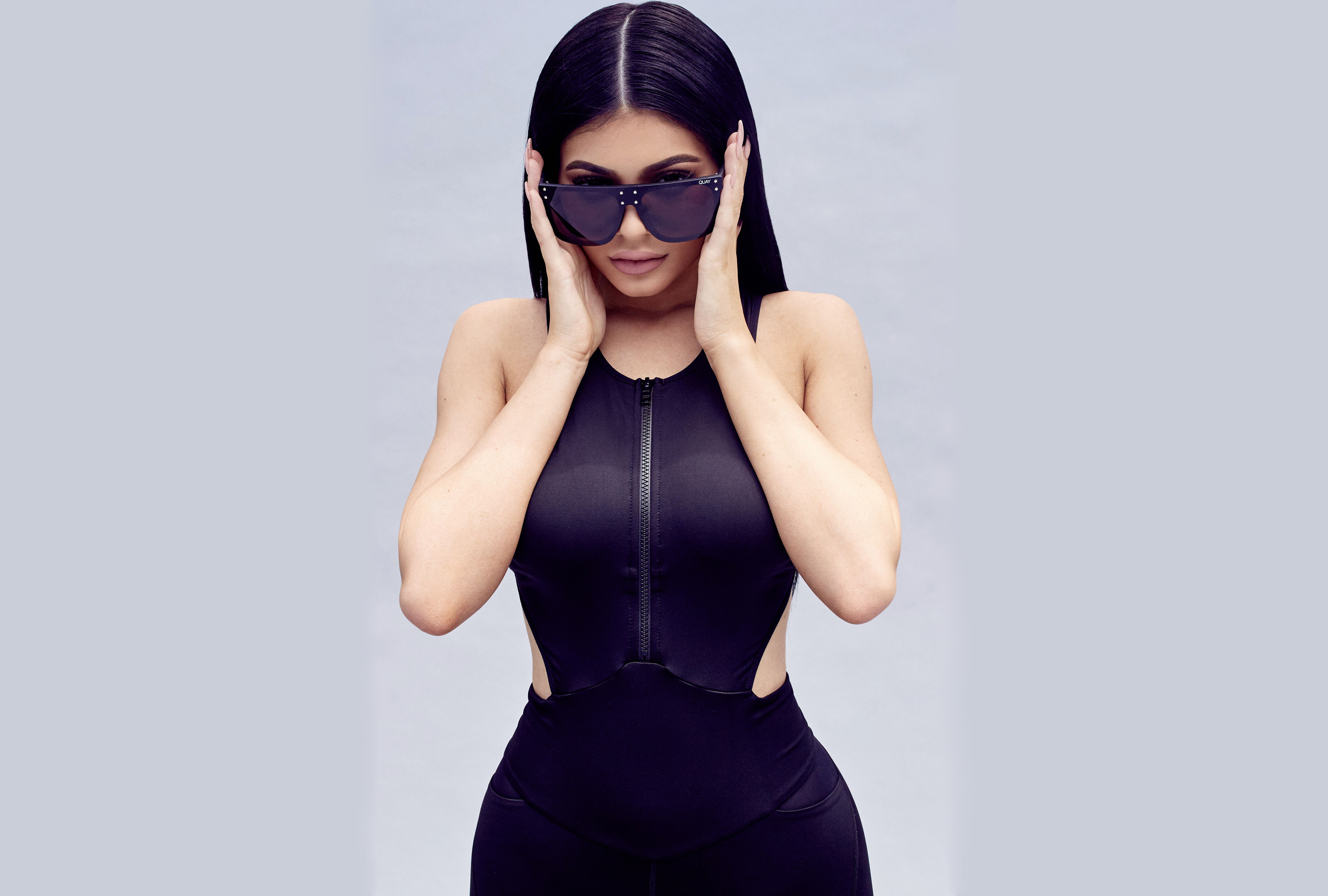 American Brown Eyes Brunette Dress Kylie Jenner Model Purple Hair Sunglasses Woman 6000x4048