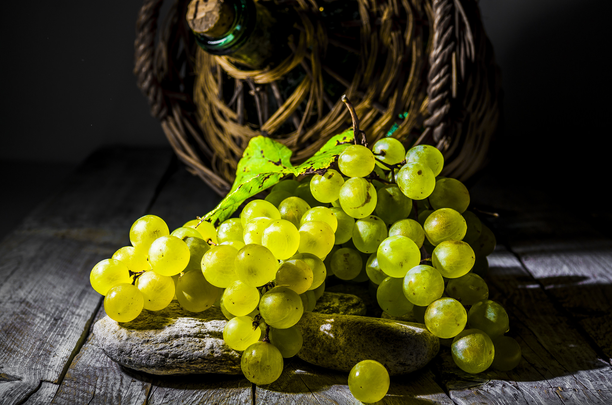 Fruit Grapes 2048x1356