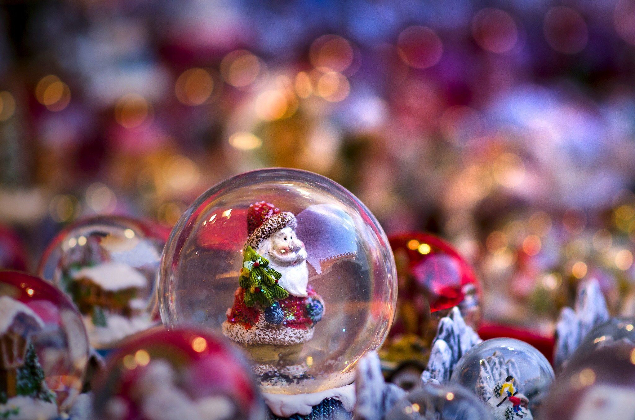 Bokeh Christmas Santa Snow Globe 2048x1356