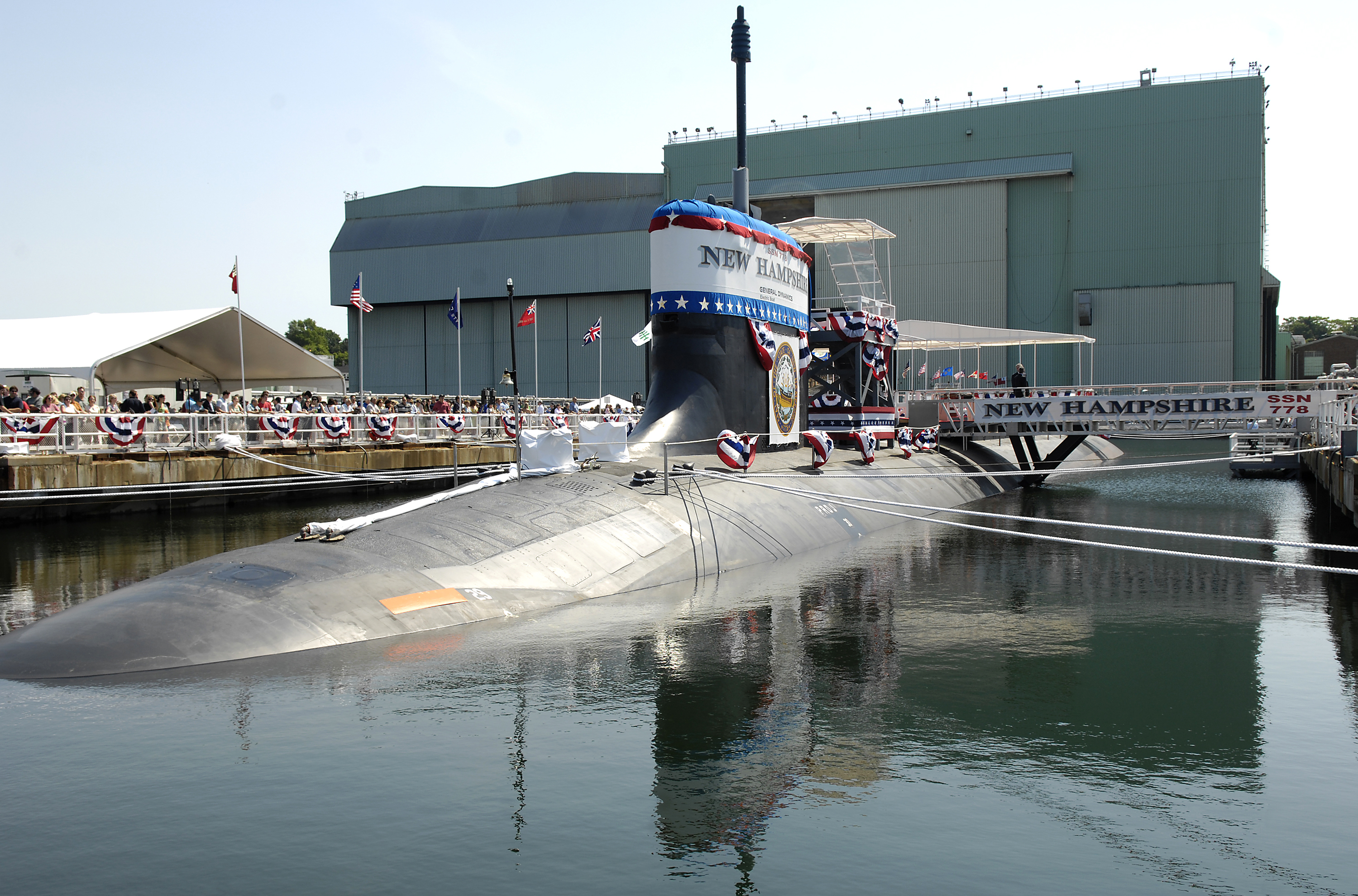 Military Submarine 3000x1980