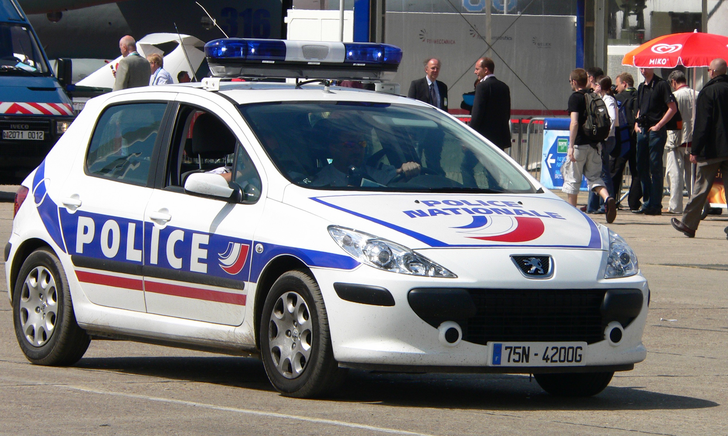 Vehicles Police 2539x1520