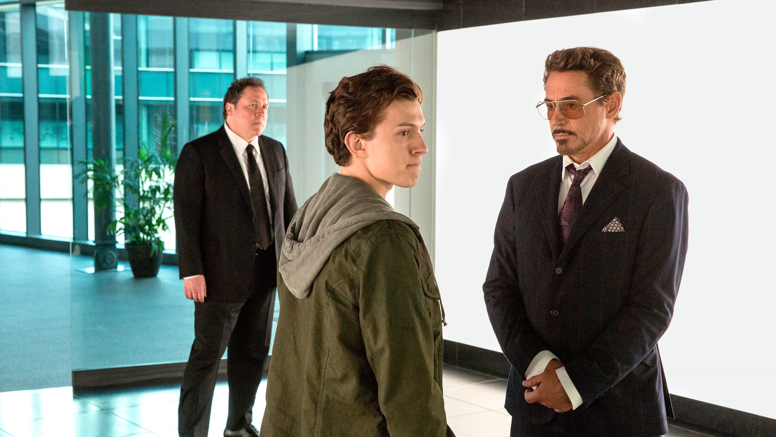 Peter Parker Robert Downey Jr Tom Holland Tony Stark 2700x1523