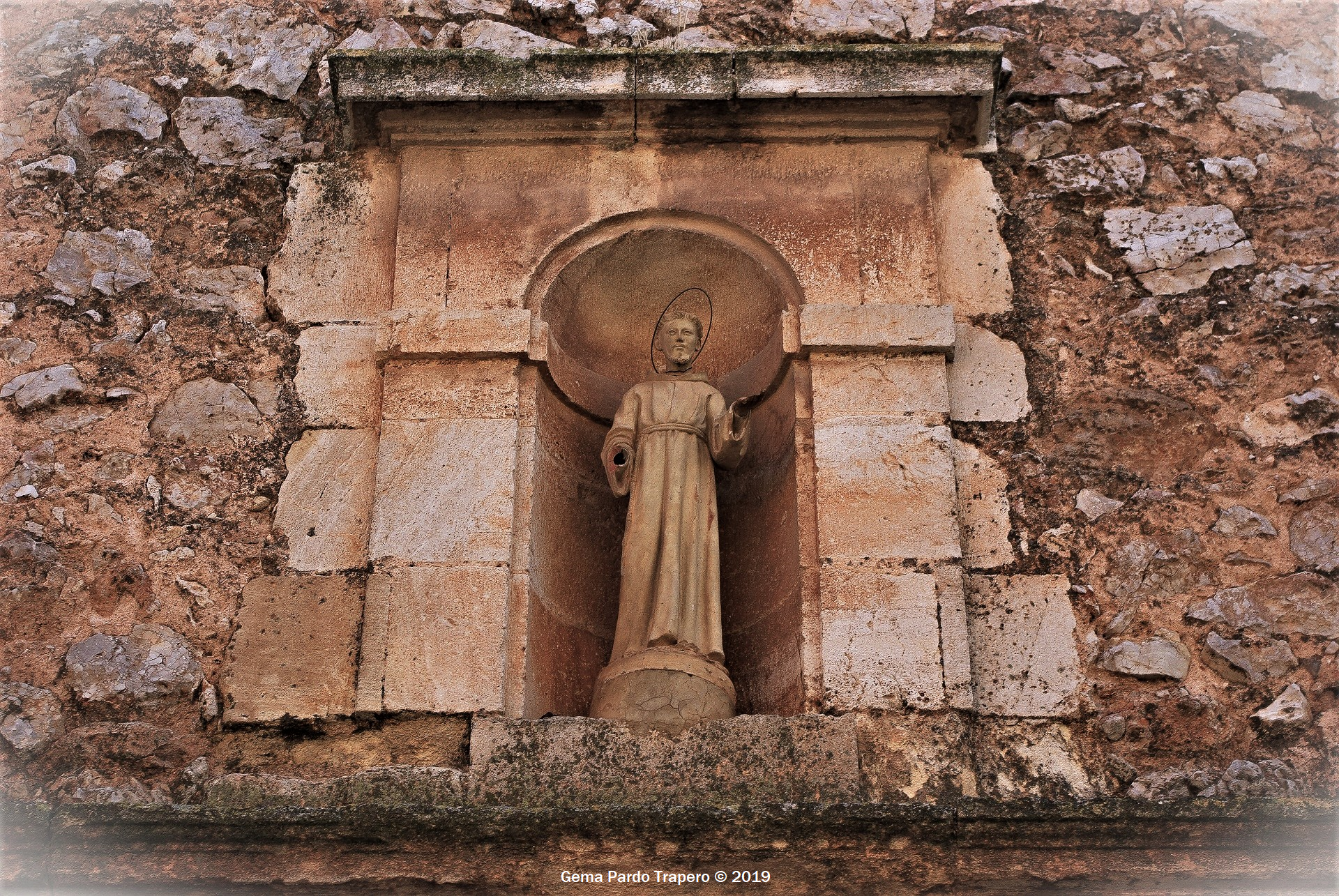 Castilla La Mancha Cuenca Monastery Spain Statue 1920x1285