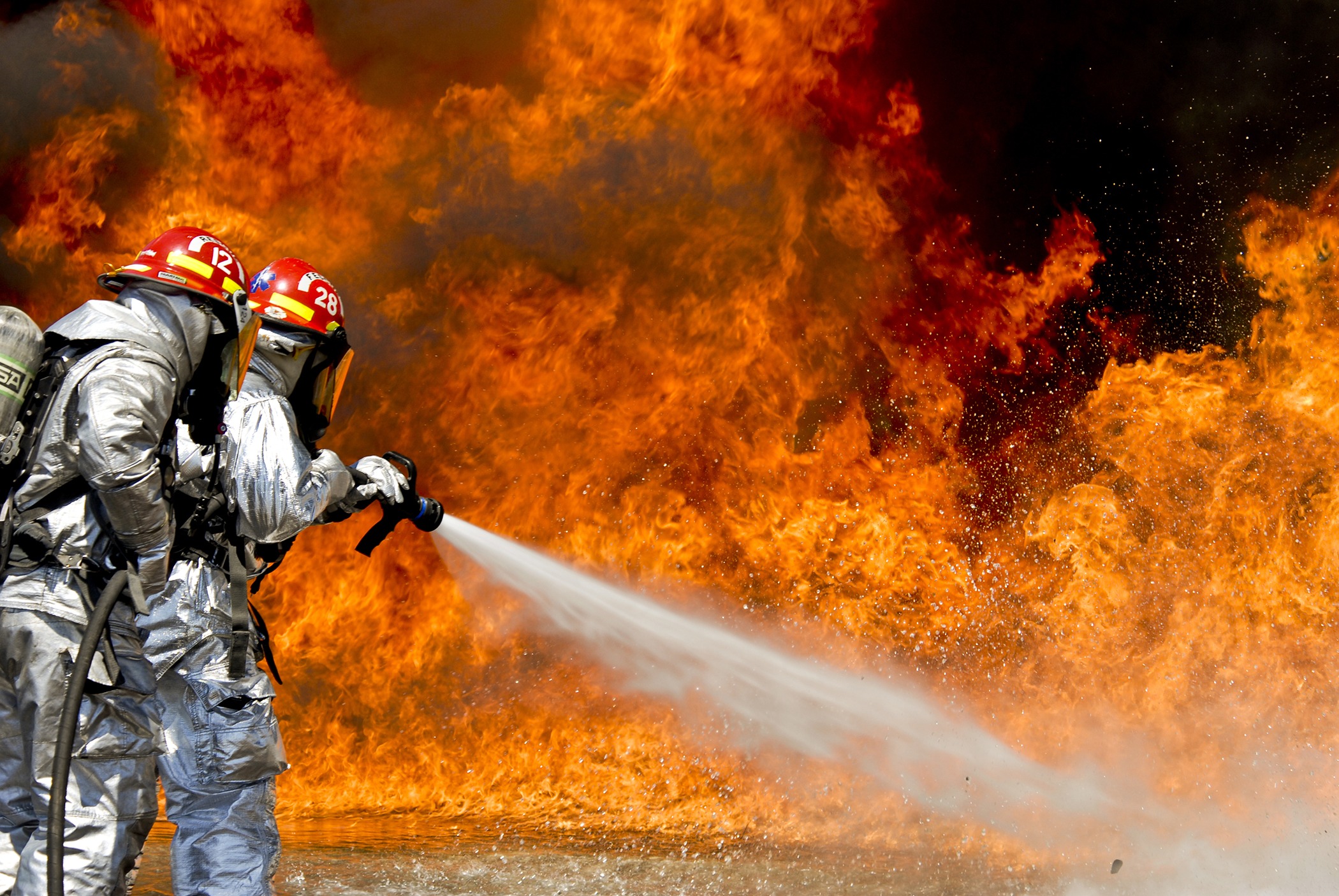 Fire Firefighter Flame Hose Man Water 2100x1406