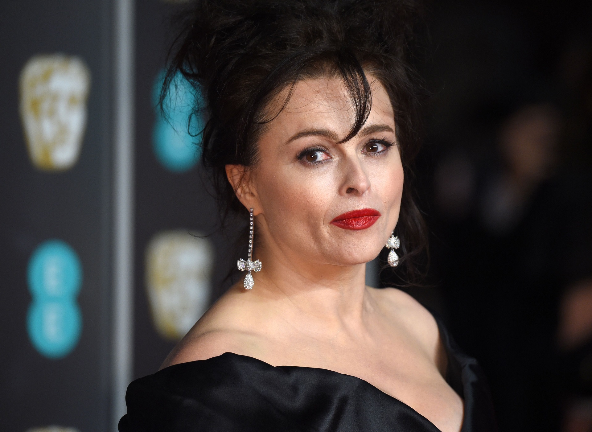 Actress Black Hair Girl Helena Bonham Carter Lipstick Woman 1920x1401