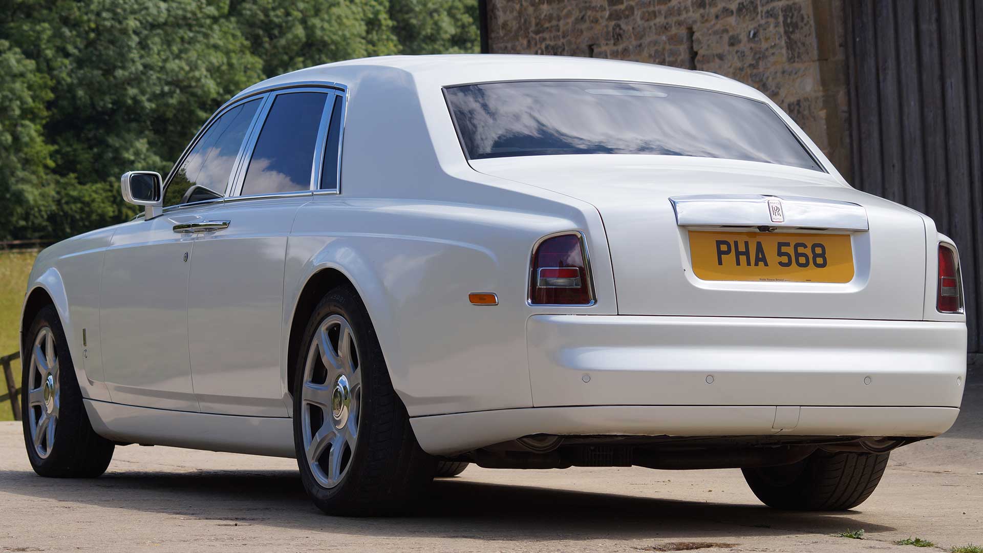 Car Luxury Car Rolls Royce Phantom White Car 1920x1080