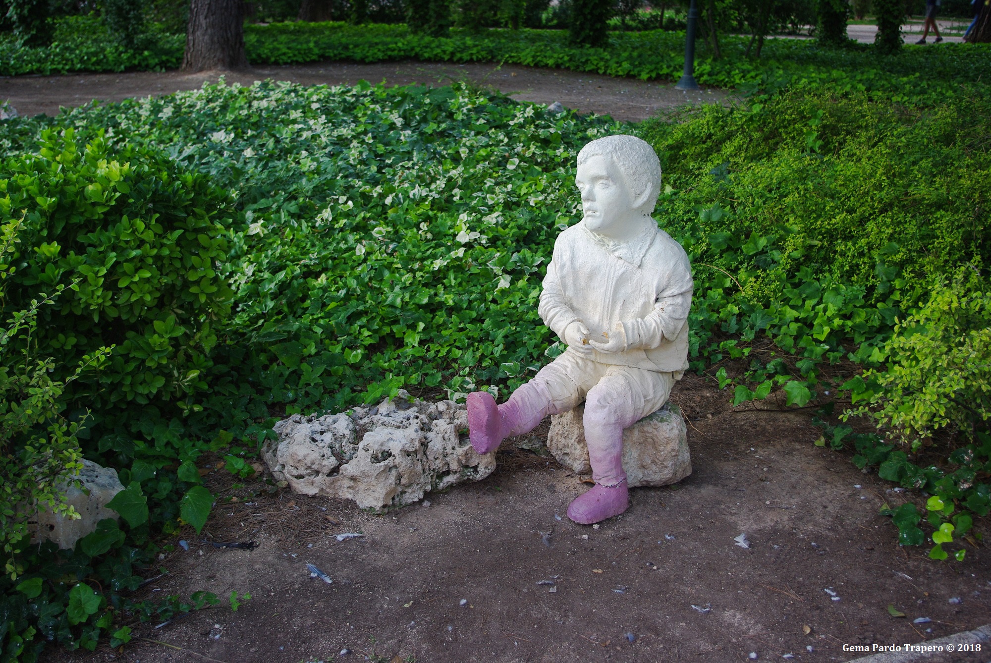 Albacete Park Spain Statue Stone Vegetation 2000x1338