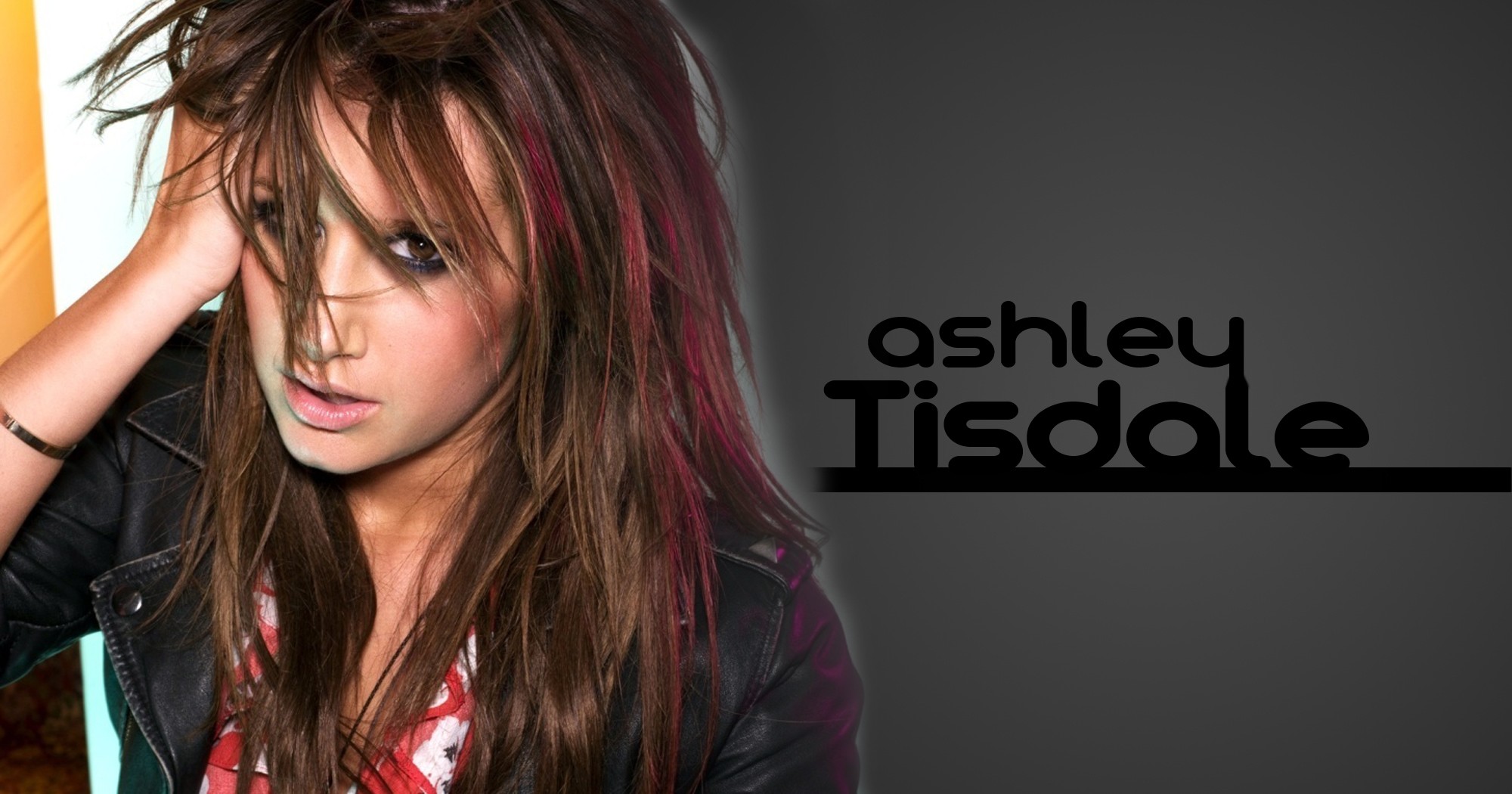 Ashley Tisdale 2000x1050