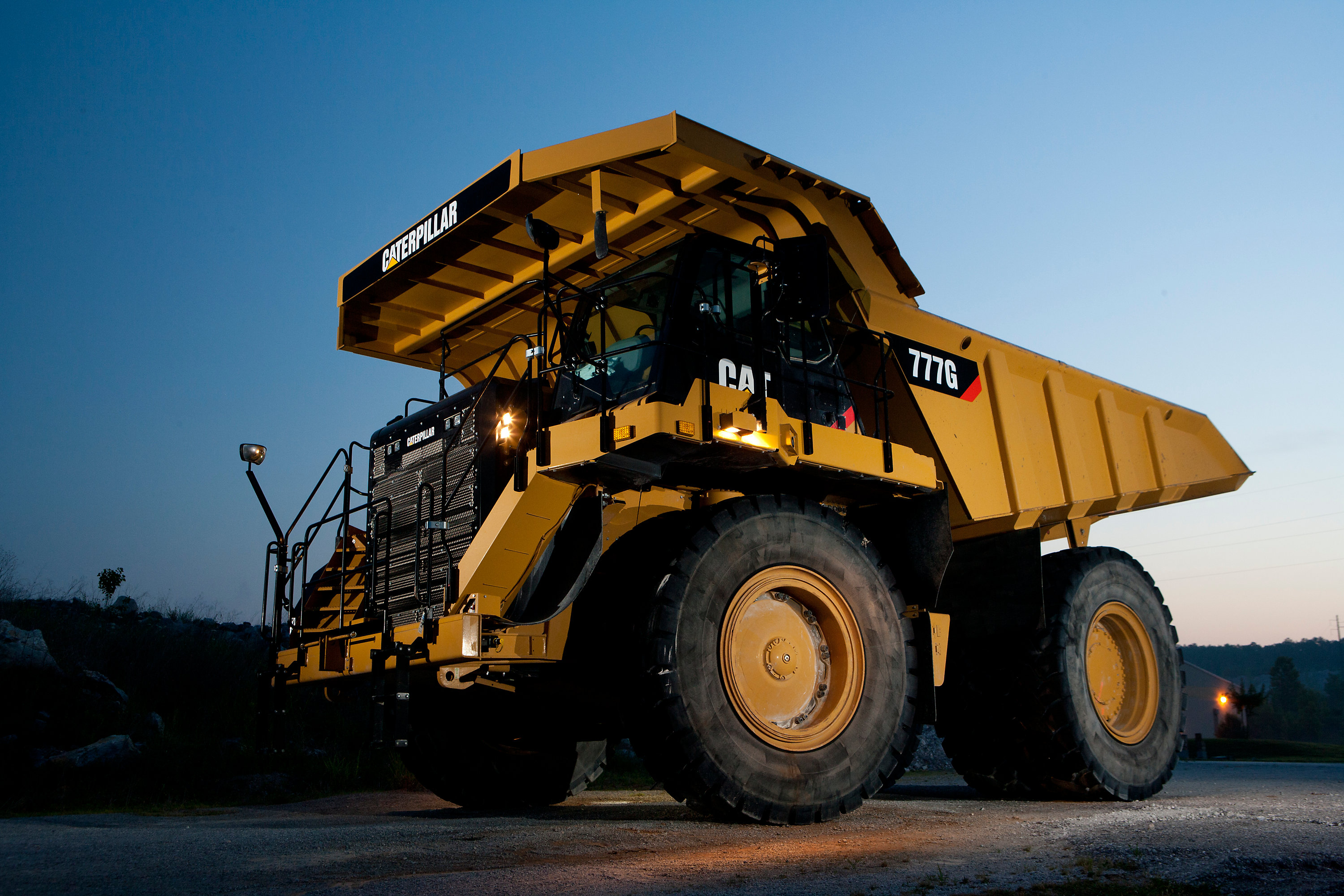 Caterpillar 777g Dump Truck 3000x2000