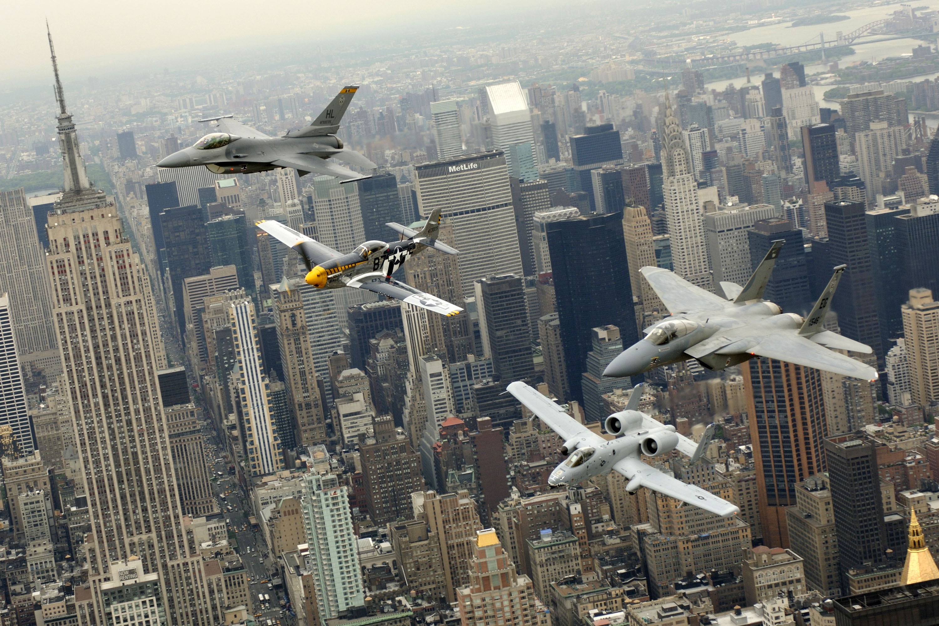 Fairchild Republic A 10 Thunderbolt Ii General Dynamics F 16 Fighting Falcon Mcdonnell Douglas F 15  3000x2000