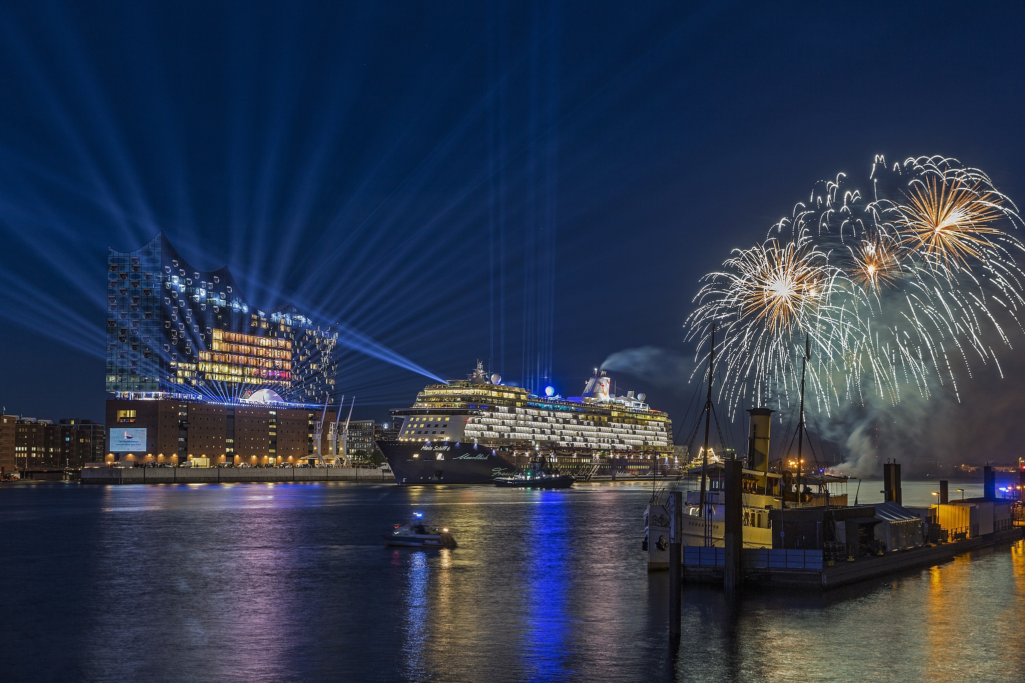 Building Cruise Ship Fireworks Germany Hamburg Light Night 2048x1365