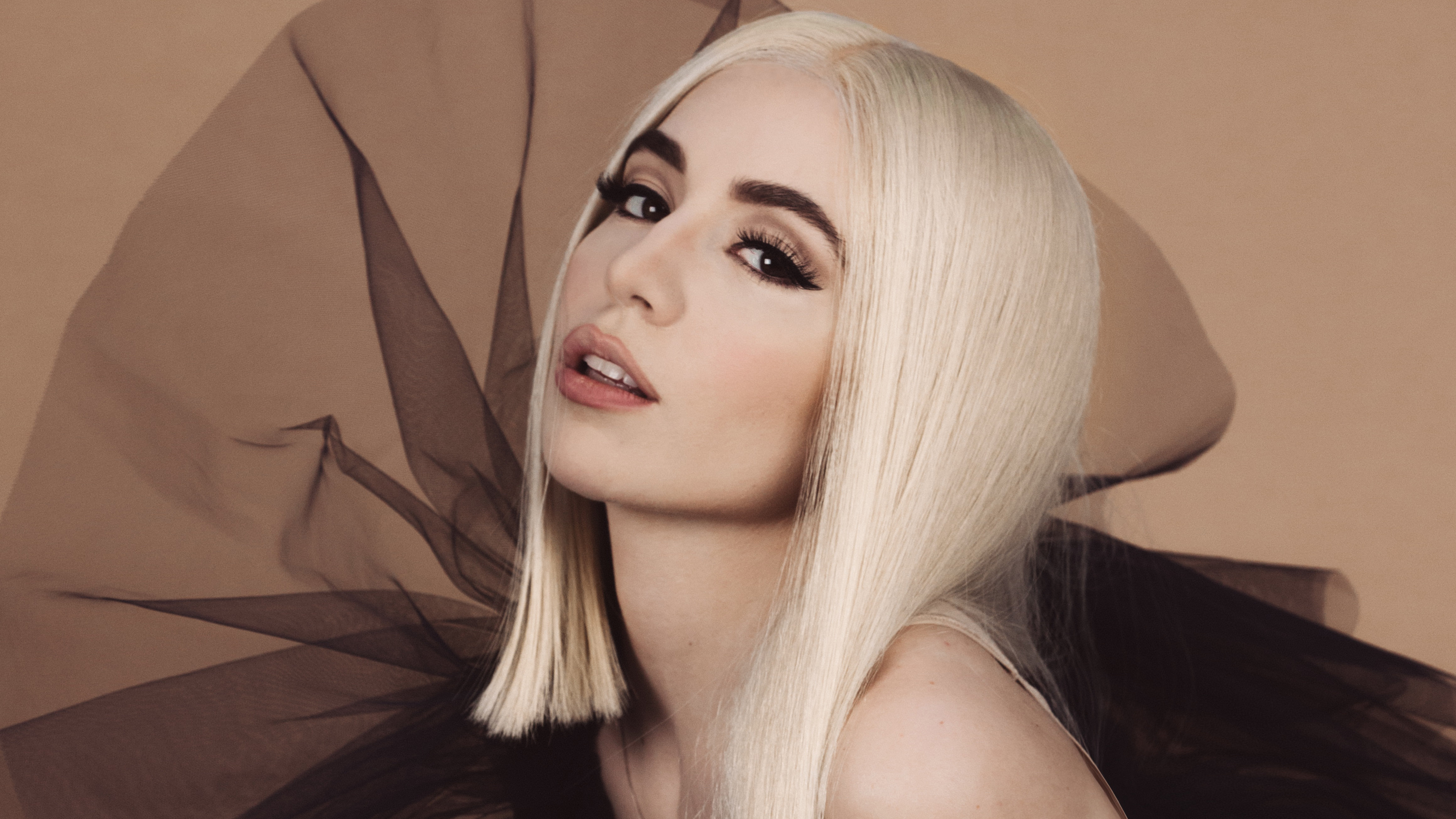 American Ava Max Blonde Brown Eyes Face Singer 4636x2608