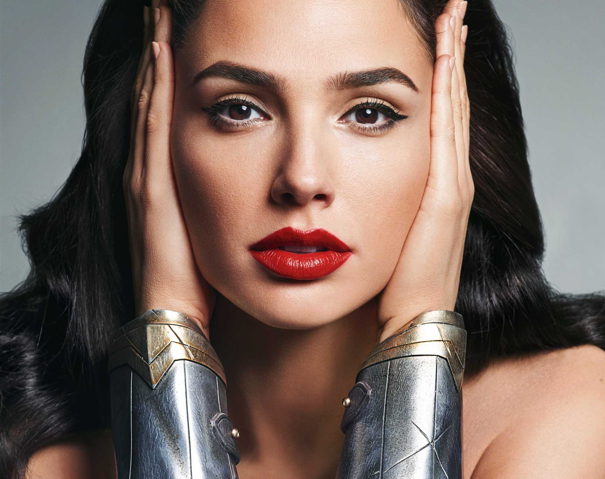 Brown Eyes Face Gal Gadot Lipstick Wonder Woman 1988x1572