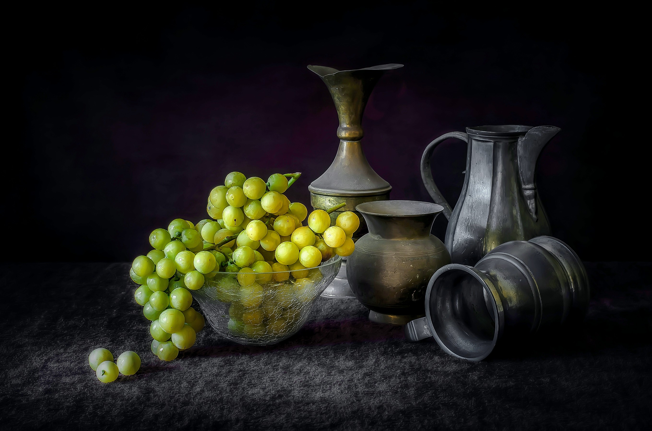 Carafe Grapes Pewter Pitcher 2718x1800