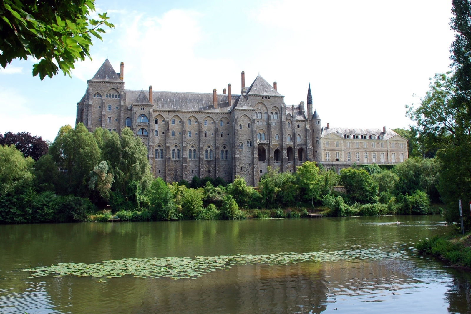 Building France Palace River Water 1600x1067