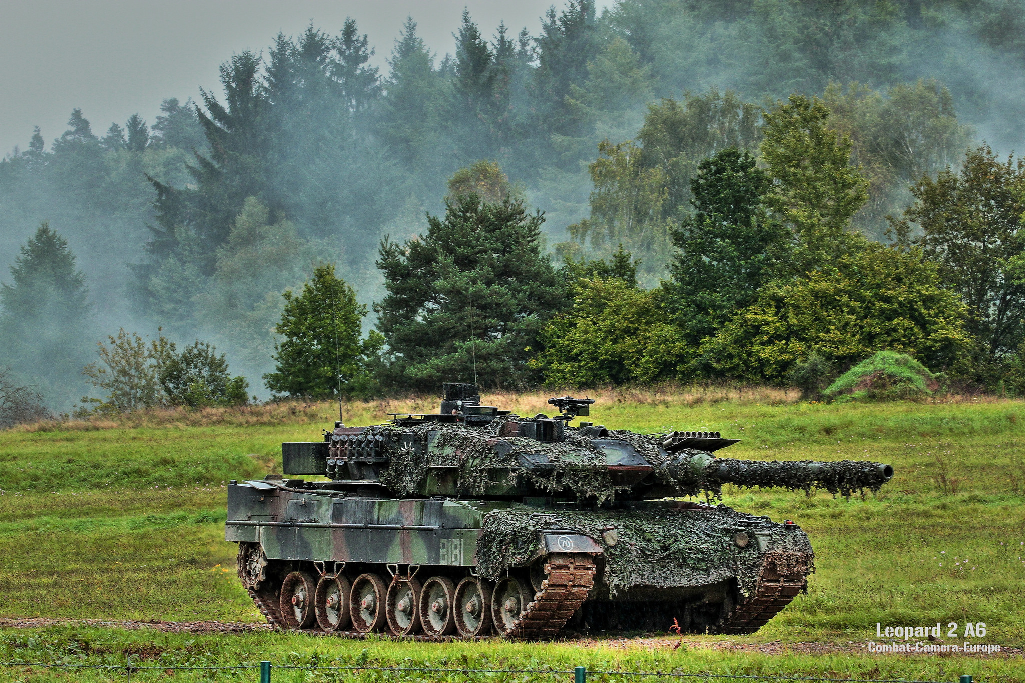 Military Leopard 2 2048x1365