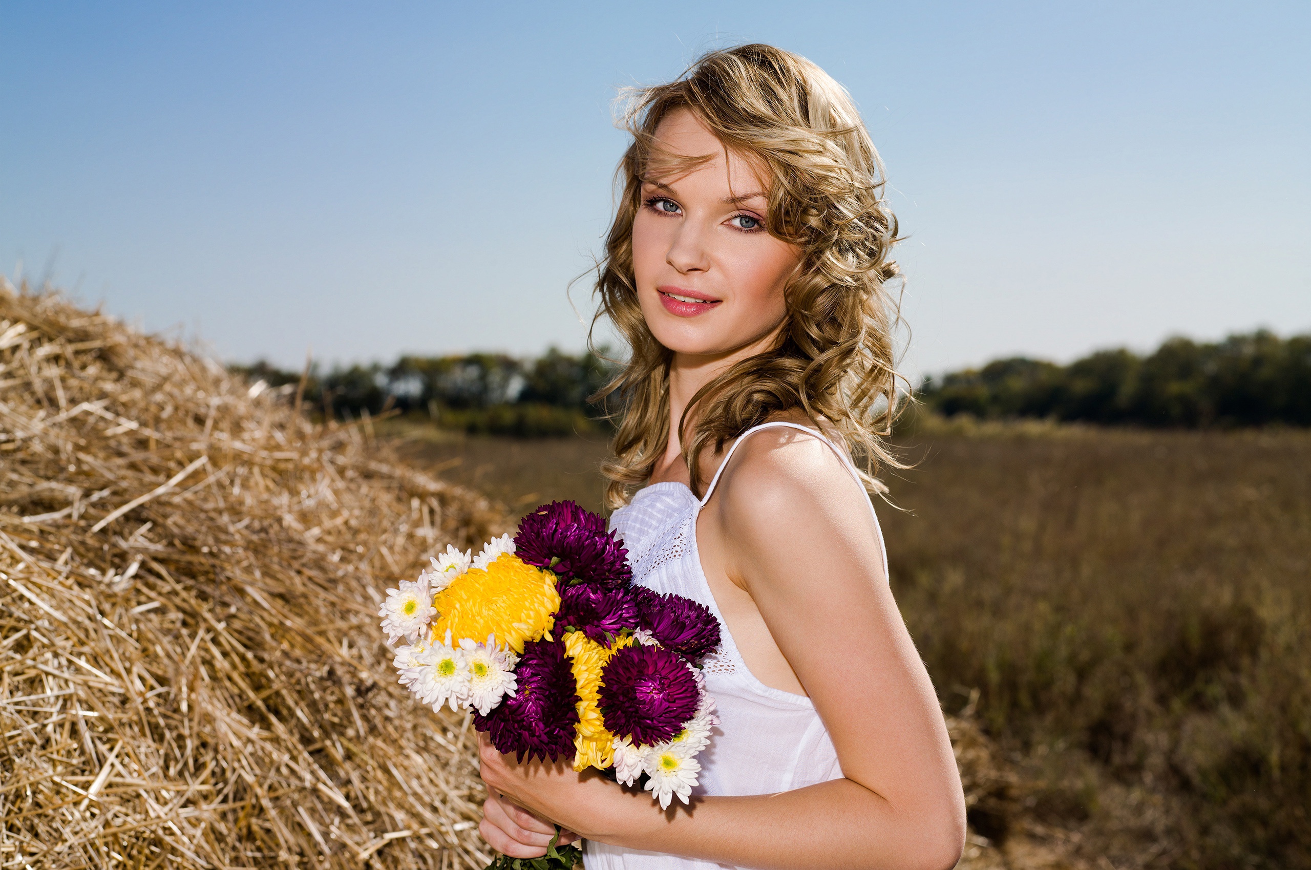 Blonde Blue Eyes Chrysanthemum Depth Of Field Flower Girl Haystack Model Woman 2560x1699
