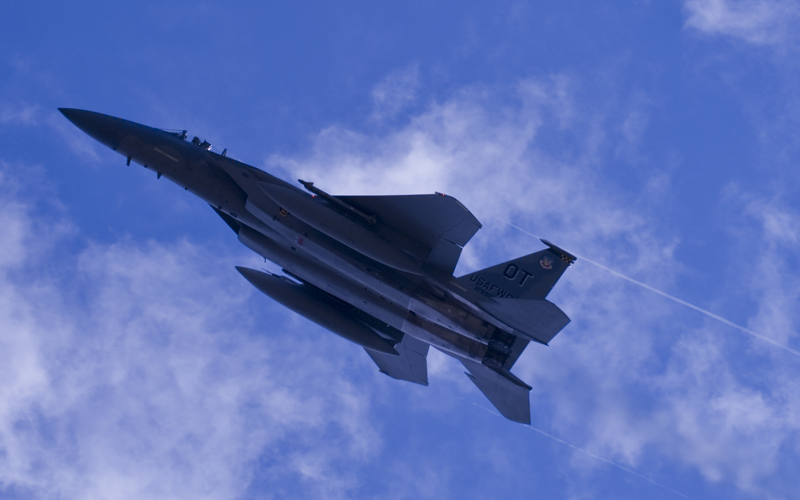 Military Jet Fighter 2560x1600