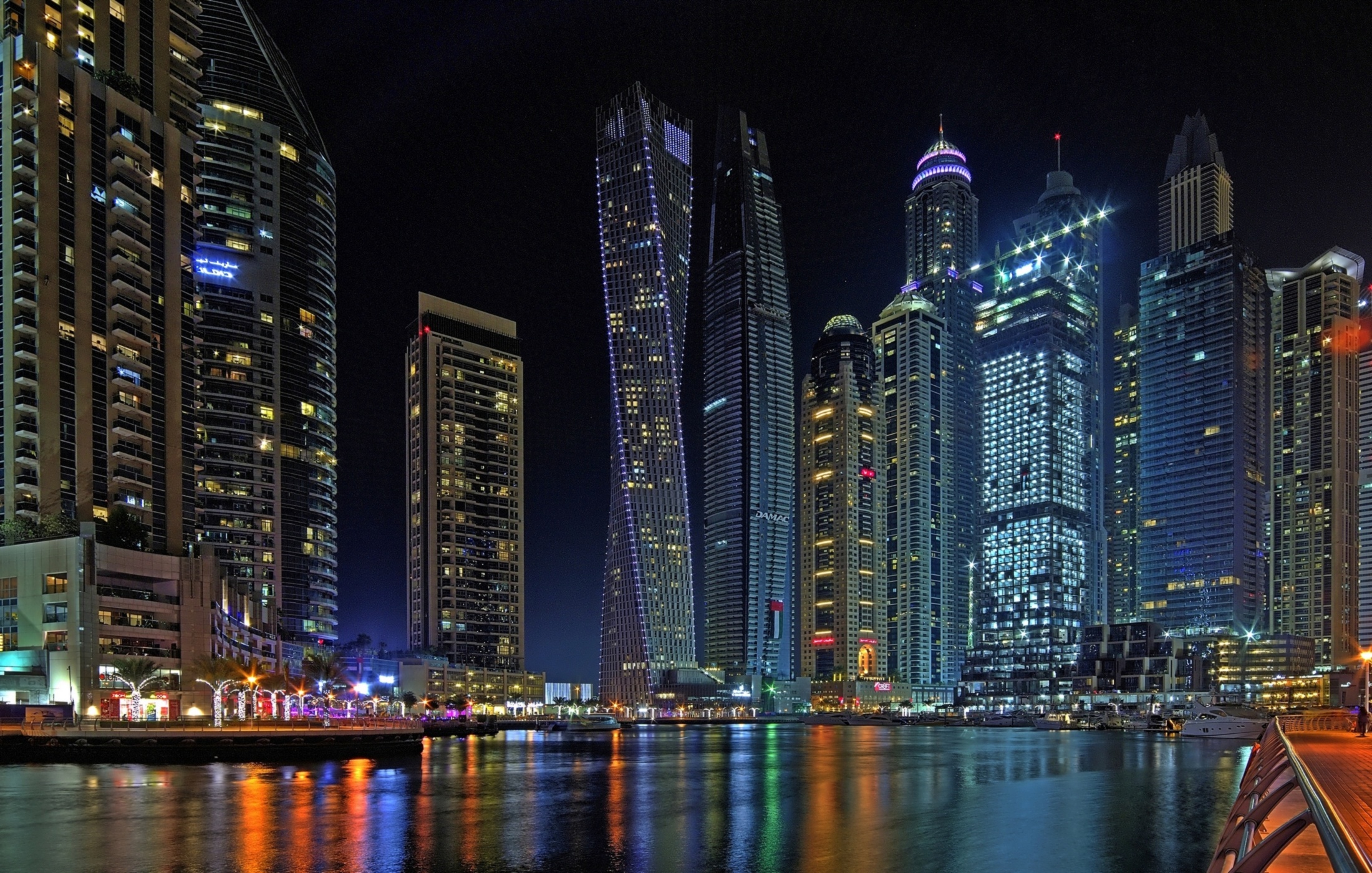 Building City Dubai Night Skyscraper United Arab Emirates 2200x1400