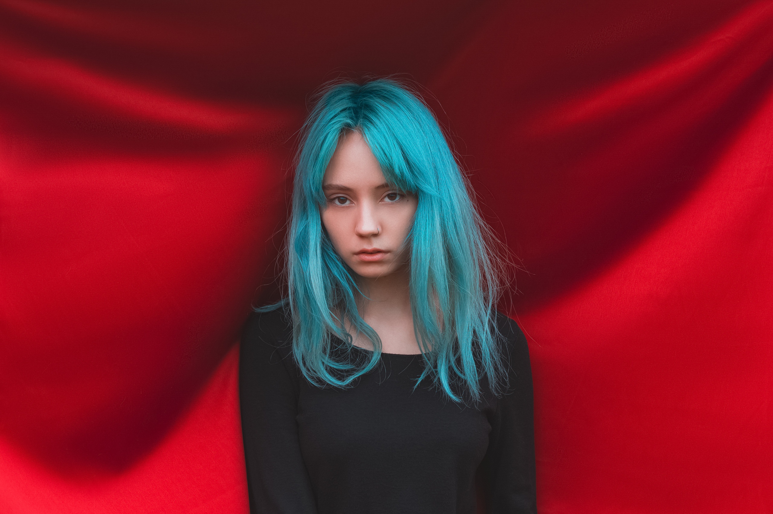 Blue Hair Girl Model Woman 2560x1704