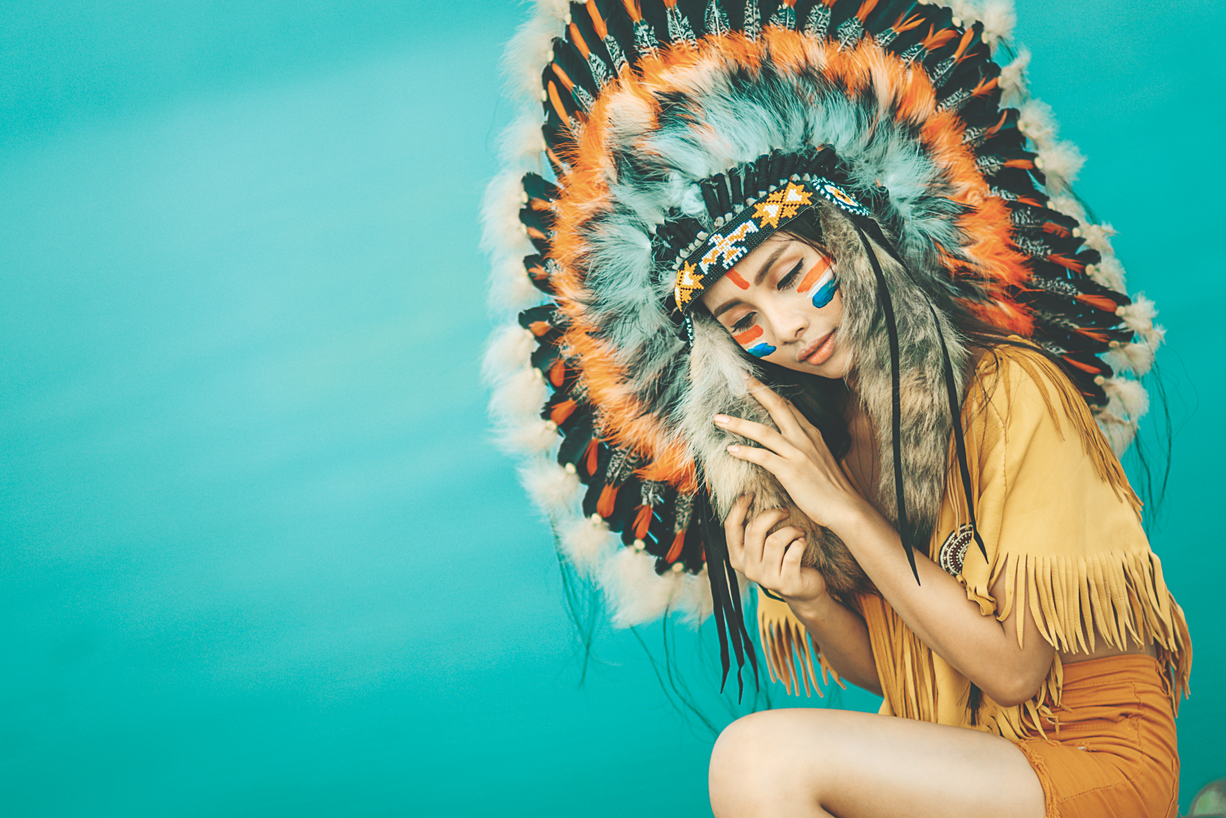 Asian Feather Girl Headdress Native American Woman 3977x2655