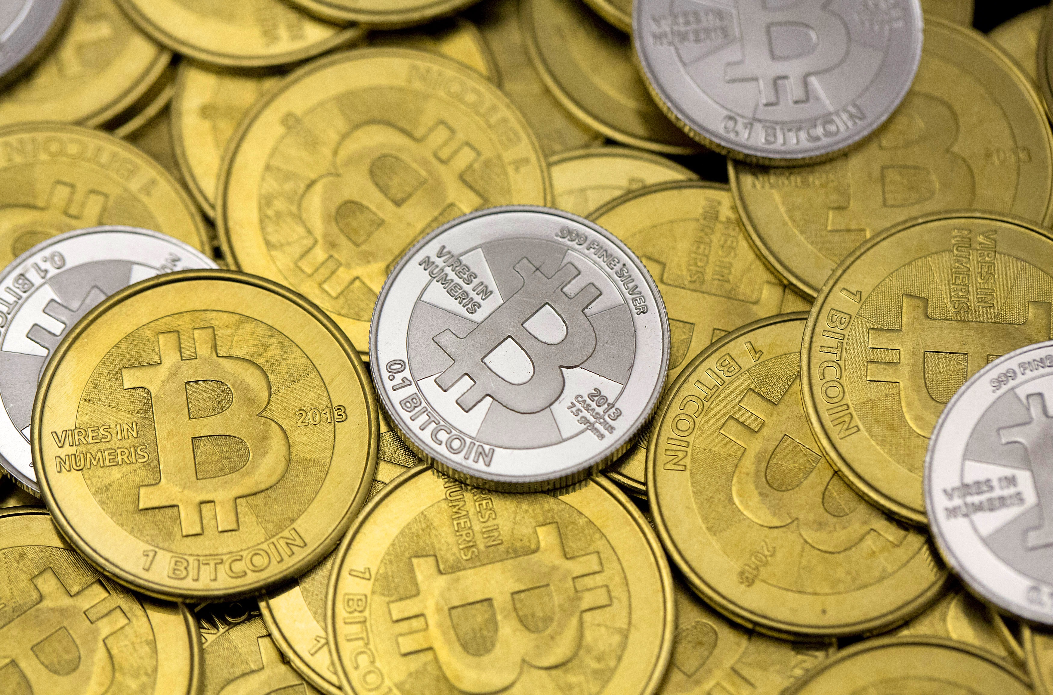 Bitcoin Coin Money 3500x2309