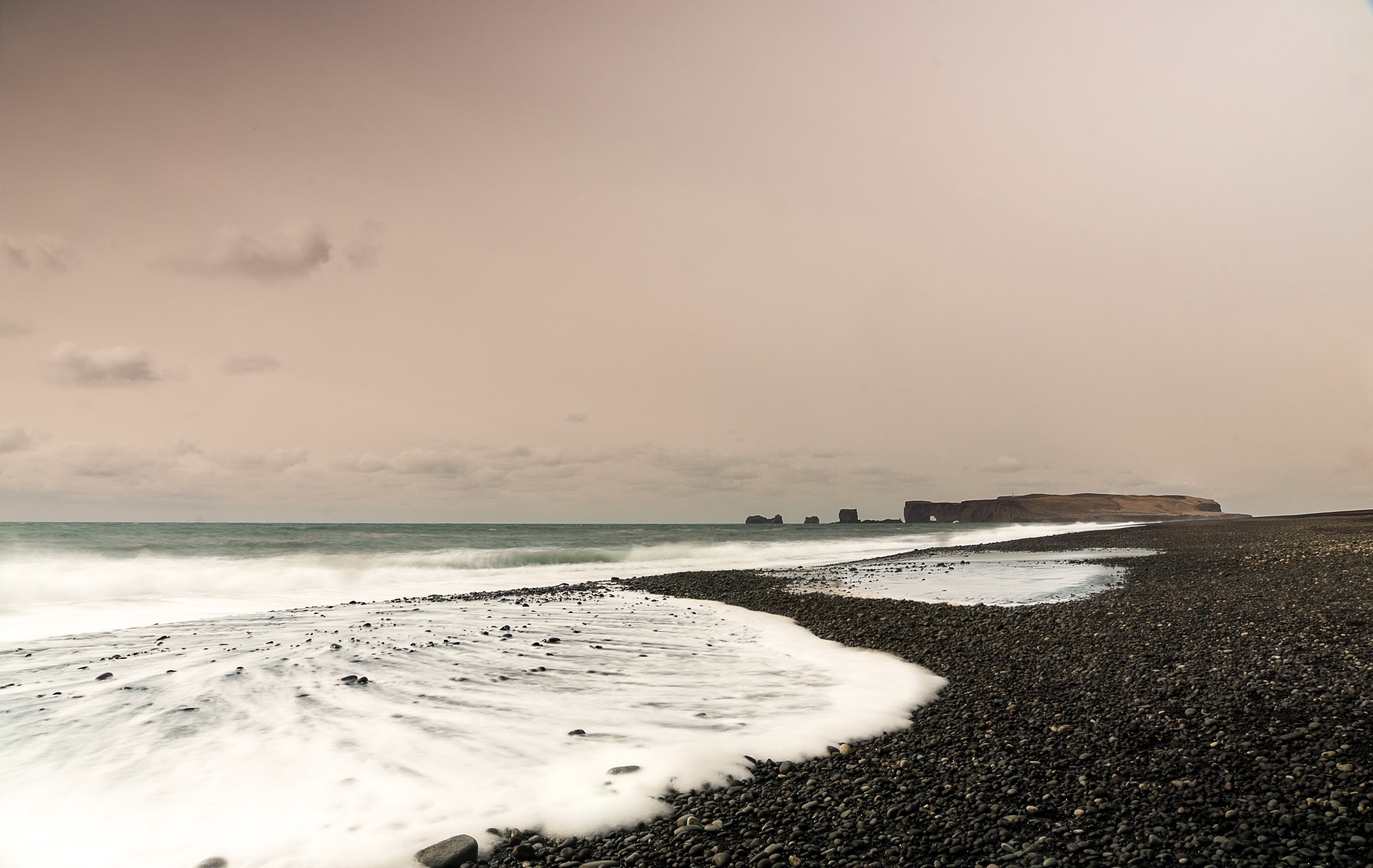 Beach Horizon Nature Ocean Pebbles Sky 2560x1619