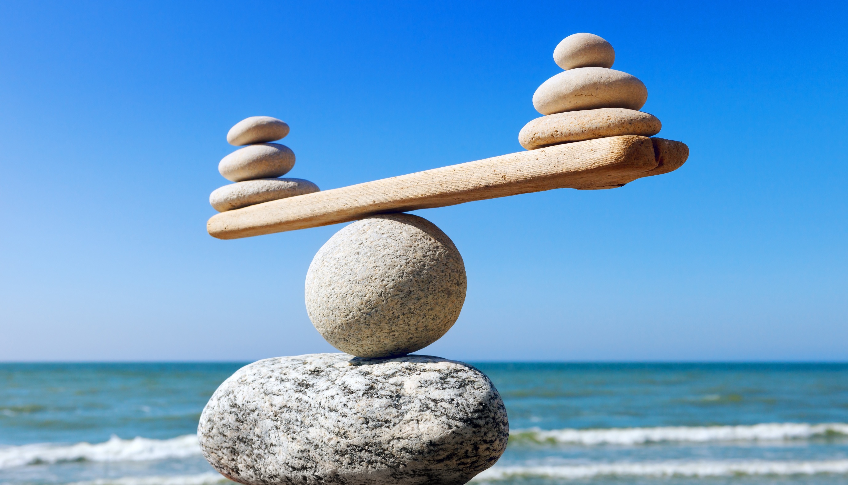 Идеальное равновесие это. Равновесие. Баланс равновесие. Баланс Гармония равновесие. Камни равновесие.