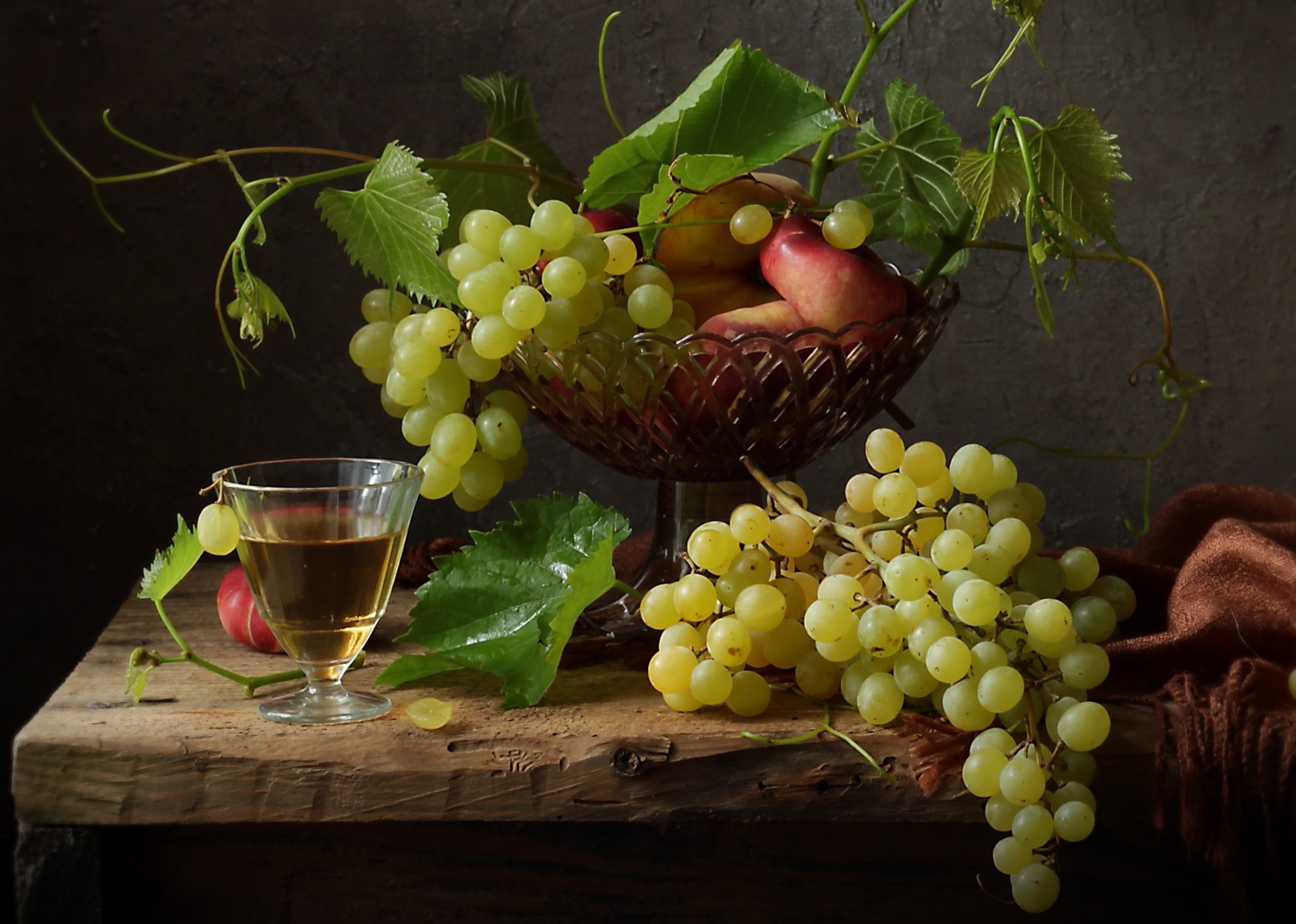 Fruit Glass Grapes Still Life Wine 2000x1426