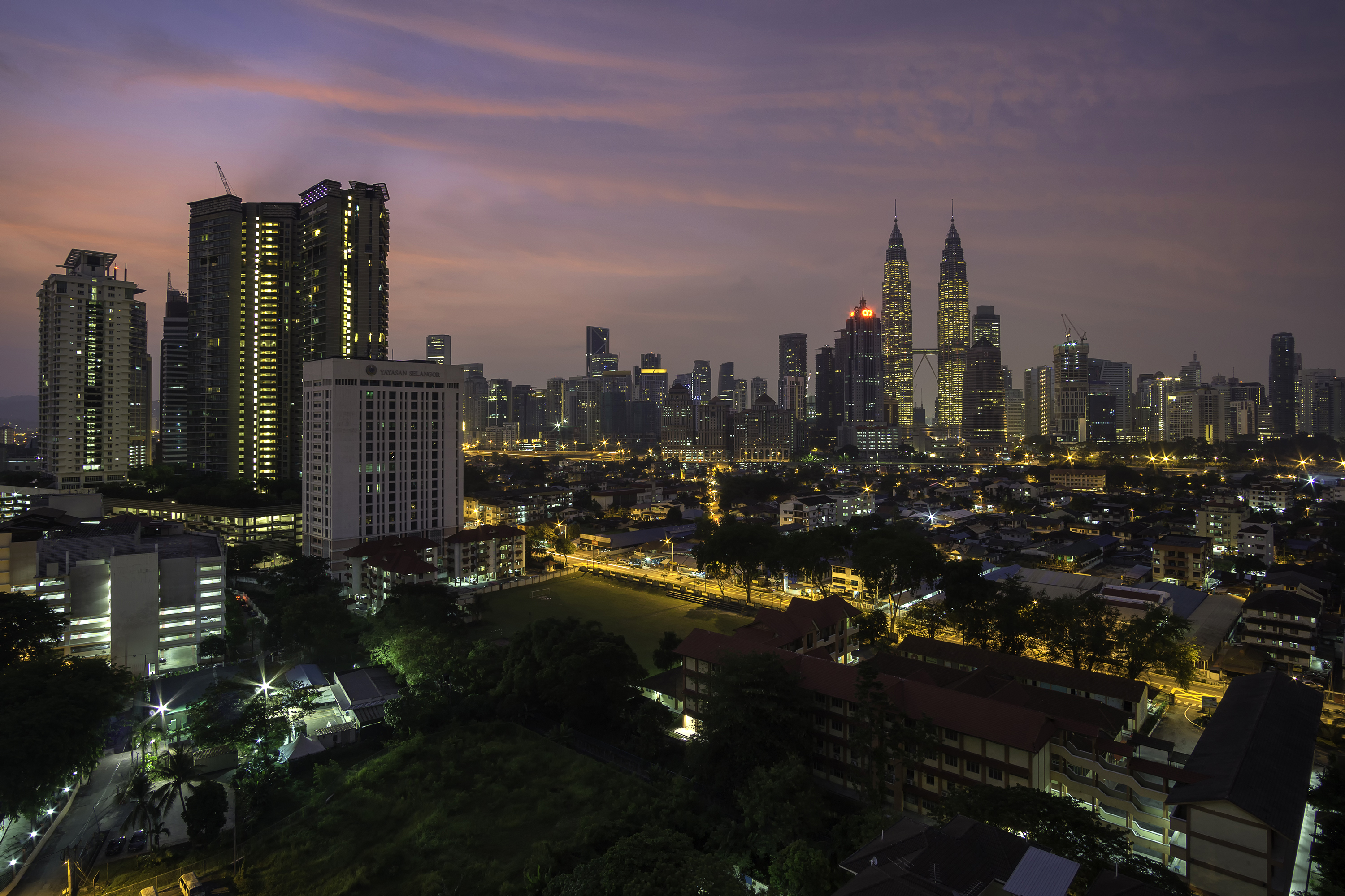 Building City Kuala Lumpur Malaysia Night Petronas Towers Skyscraper 3000x2000