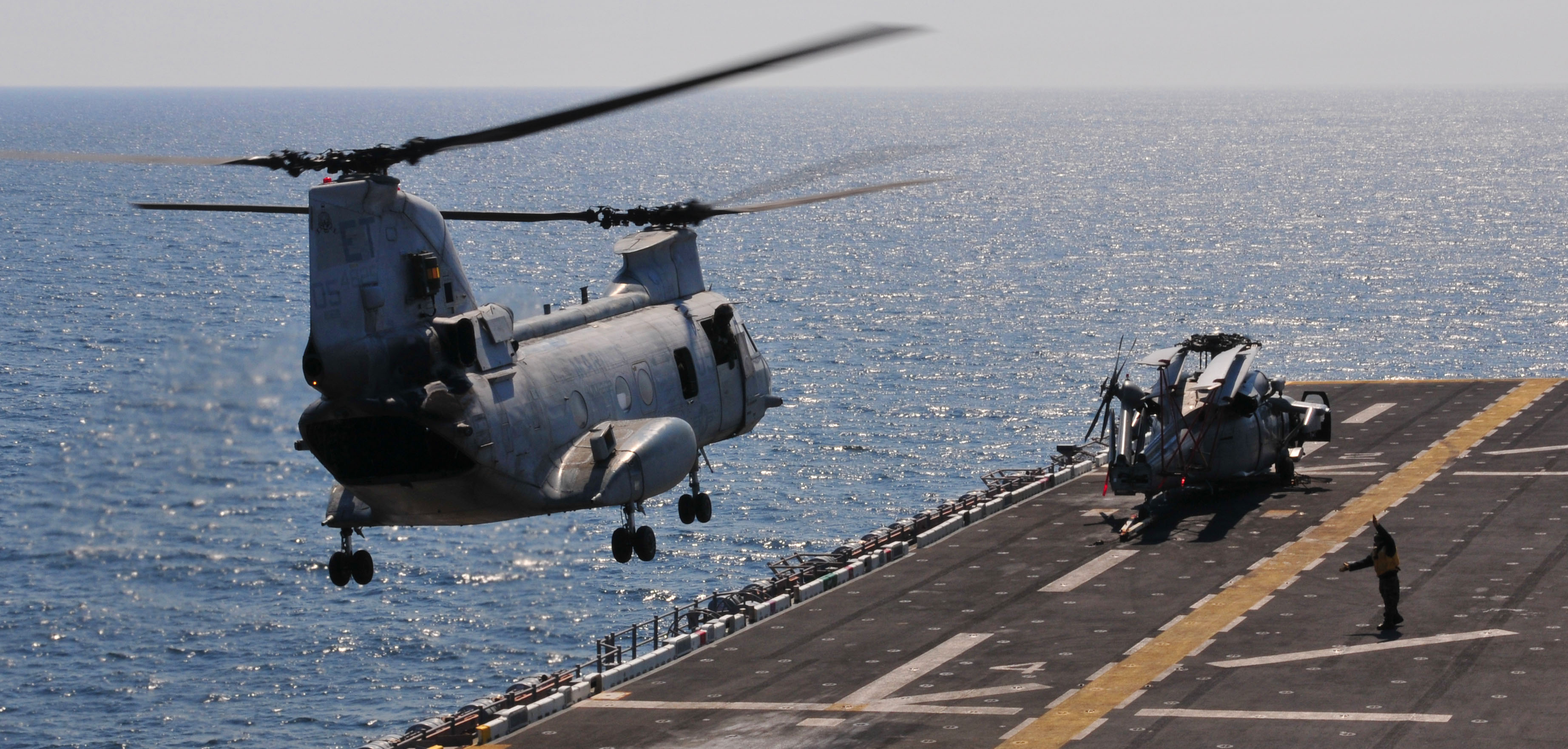 Aircraft Boeing Ch 47 Chinook Helicopter Navy 3688x1763