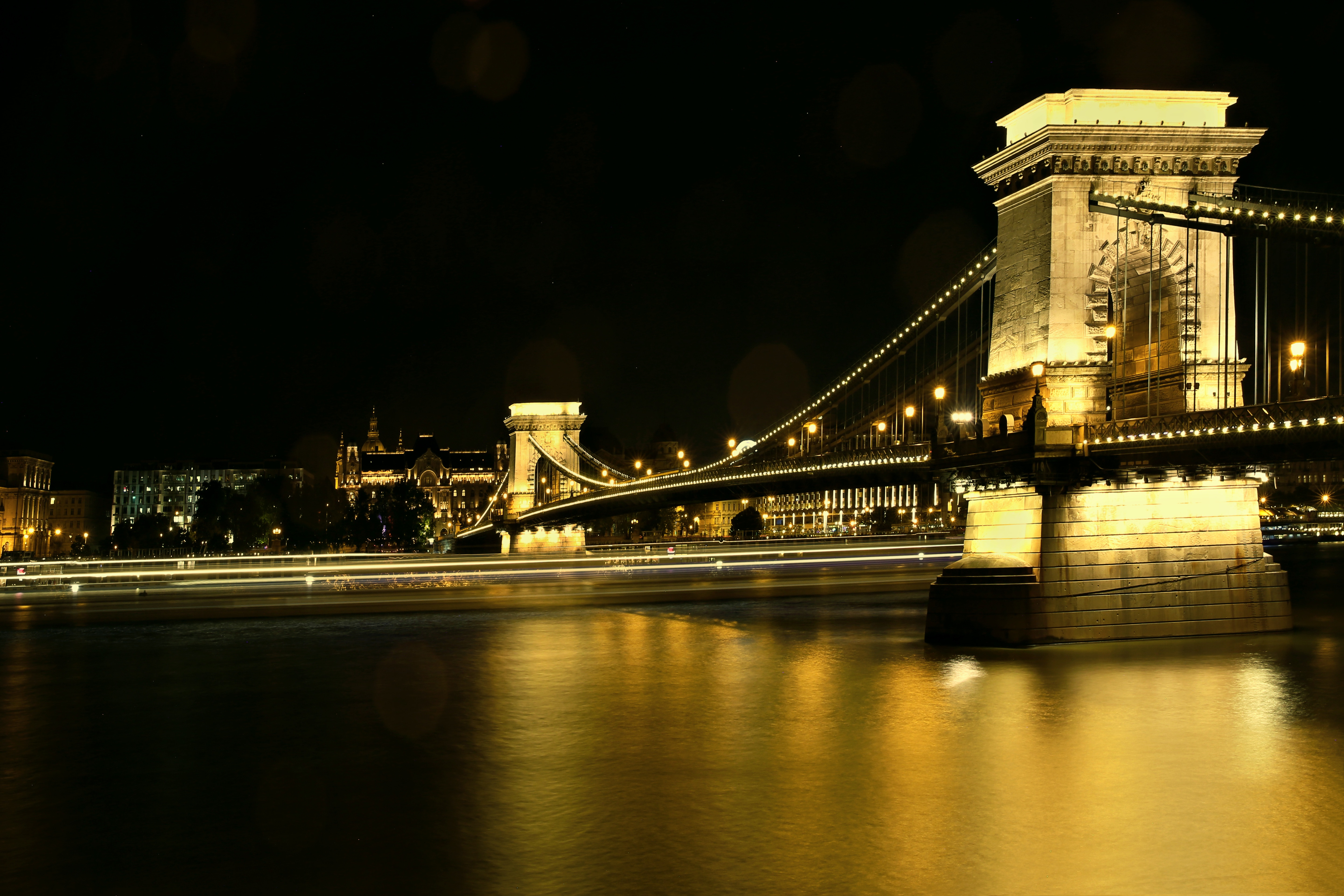 Budapest Chain Bridge Danube Hungary Night 5760x3840