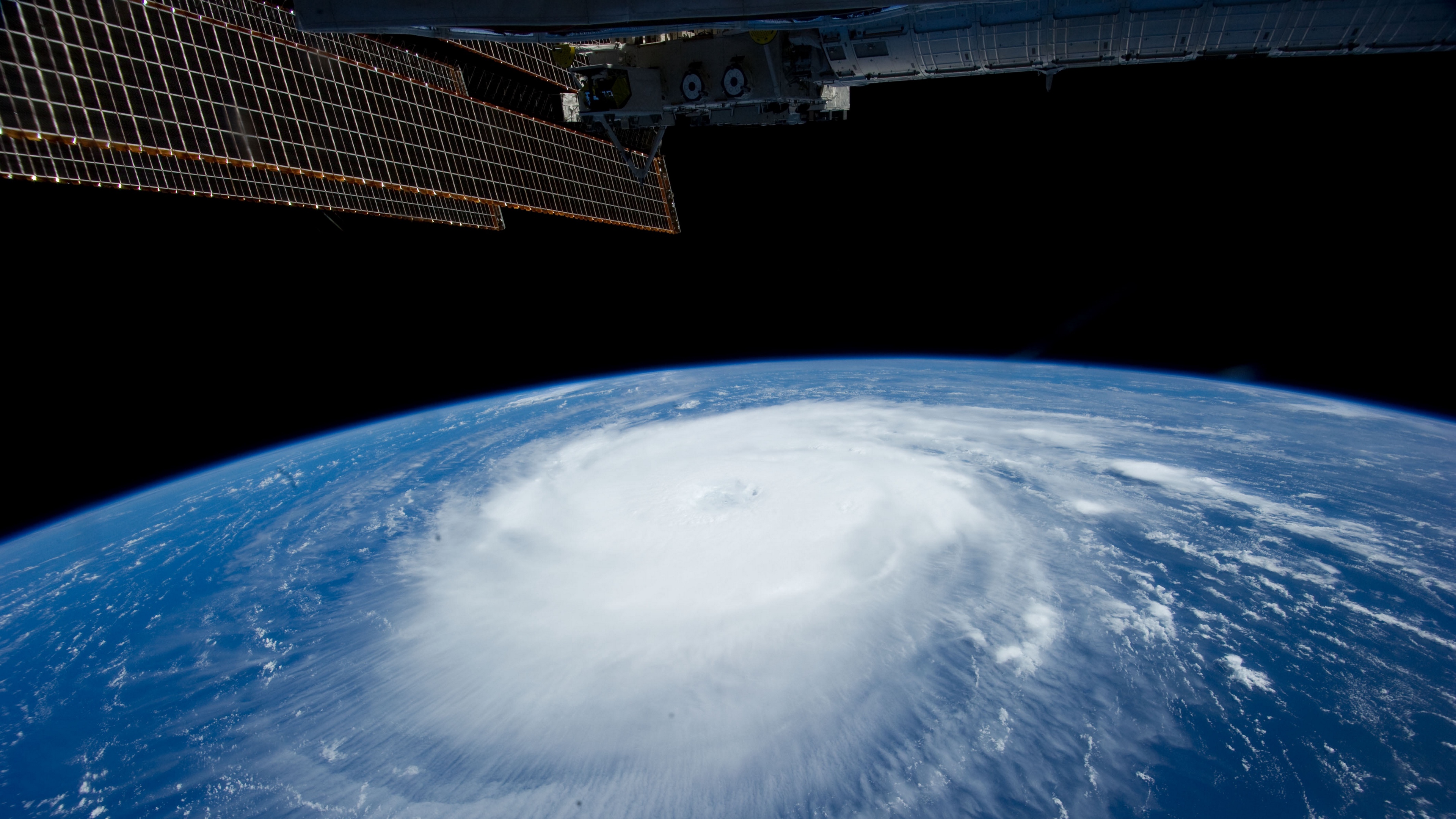 Hurricane Clouds Earth ISS Space Nature Planet Storm International Space Station 3840x2160