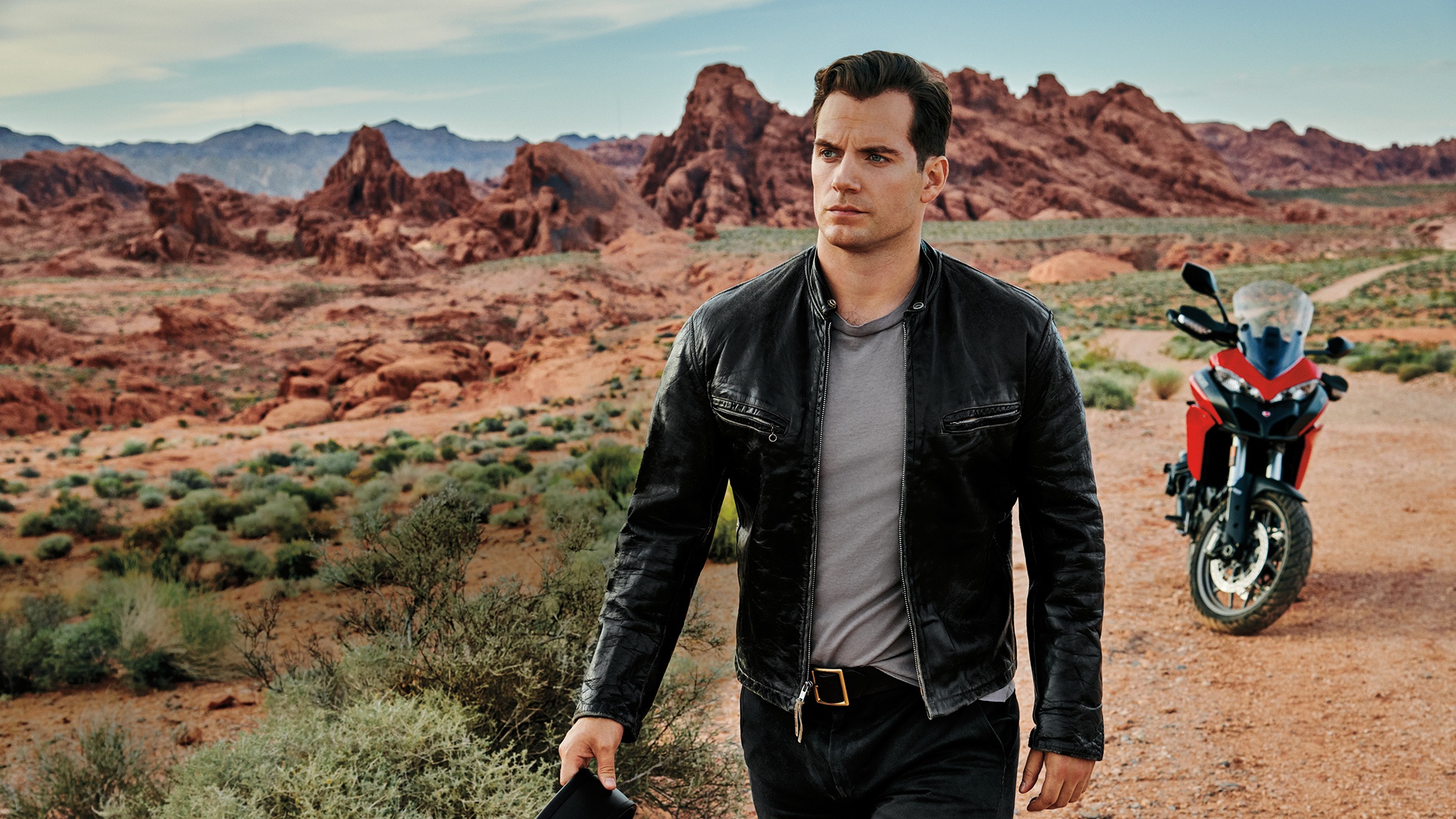 Actor British Henry Cavill Leather Jacket Motorcycle 2048x1152