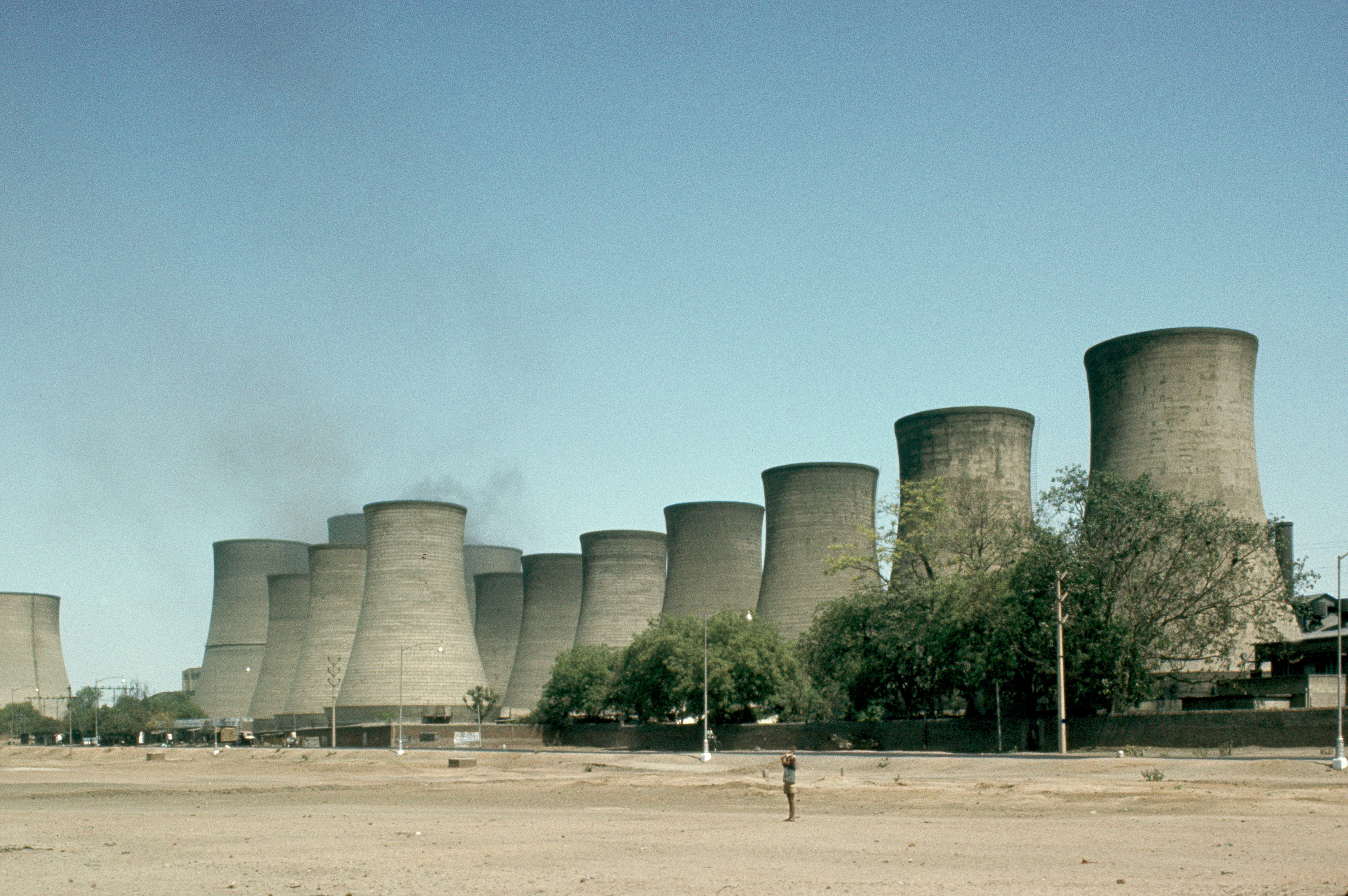 Building Sabarmati Thermal Power Plant 3000x1995