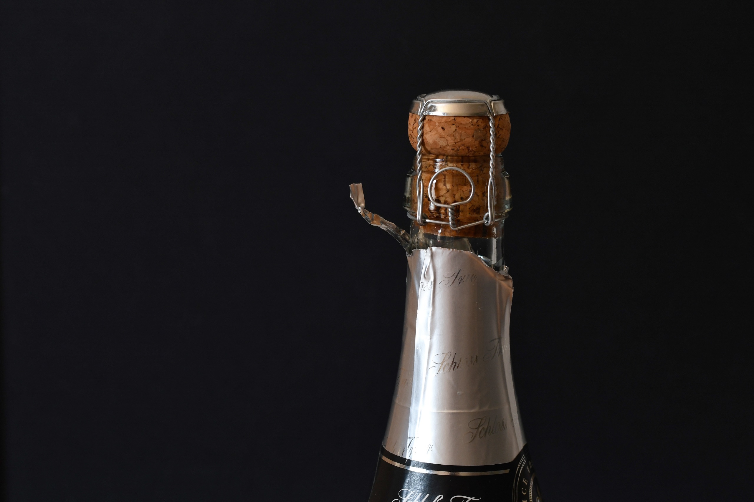 Bottles Simple Background Champagne Food Black Background Minimalism 2560x1705
