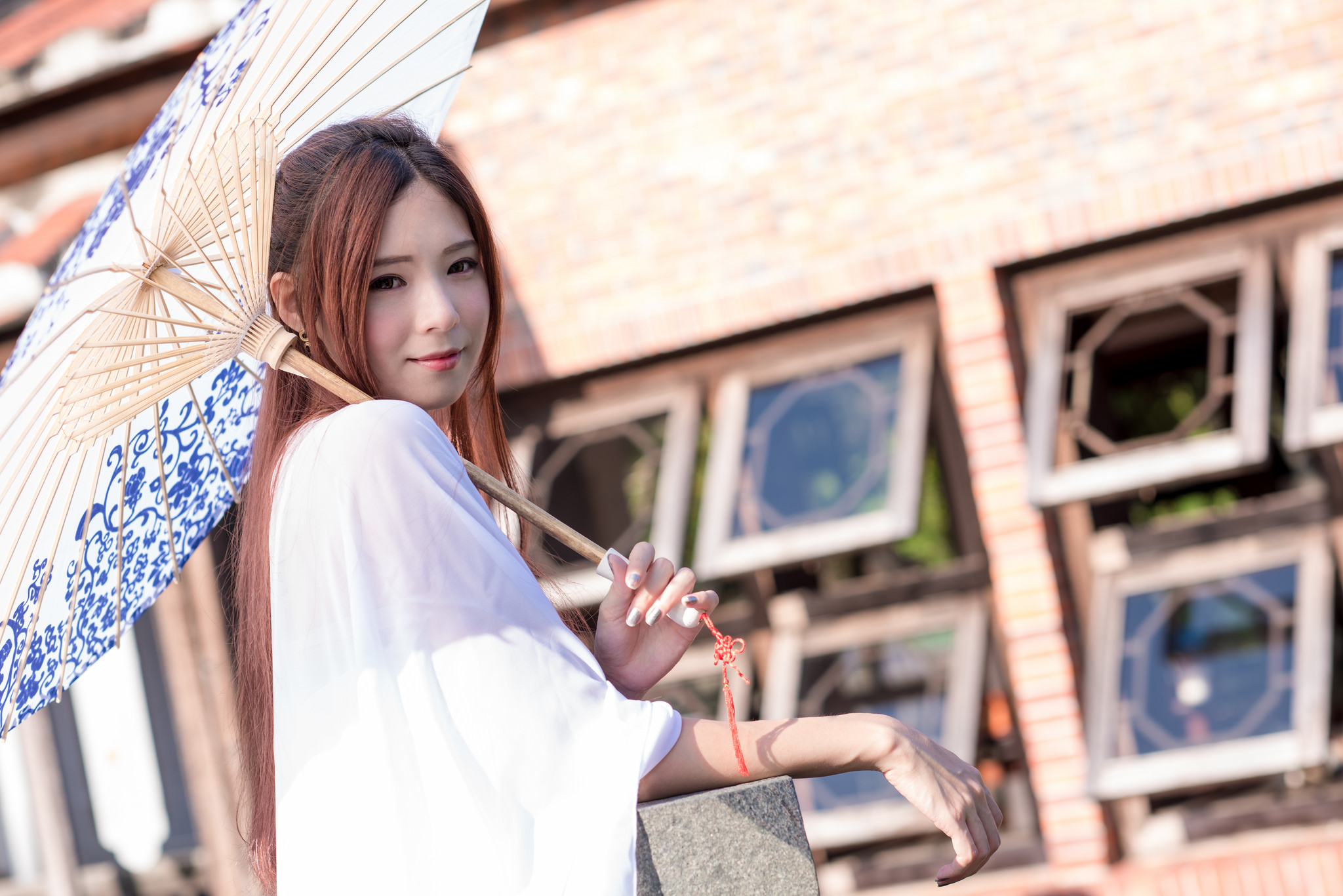 Asian Girl Smile Summer Umbrella 2048x1367