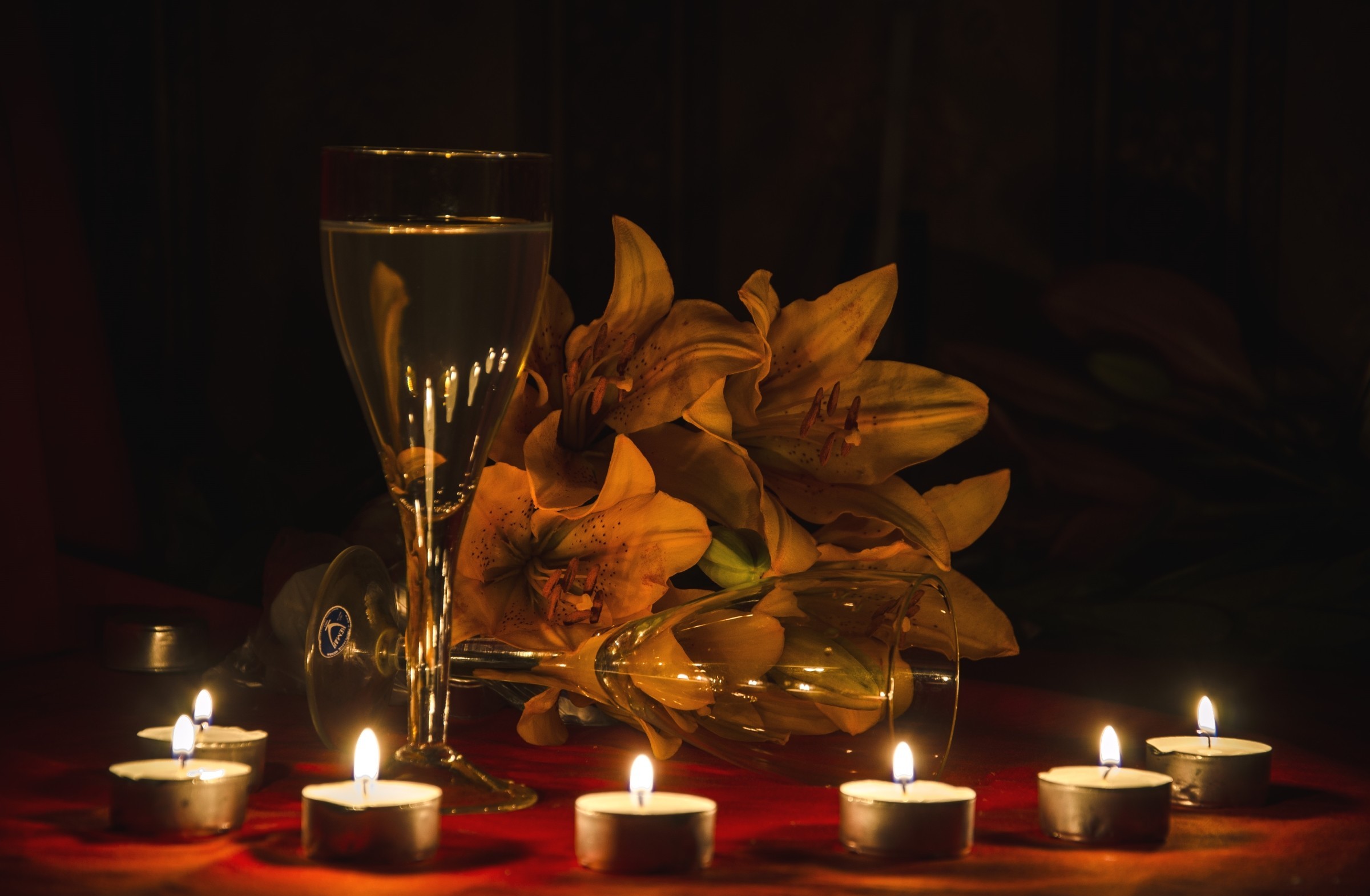 Candle Wine 2400x1570