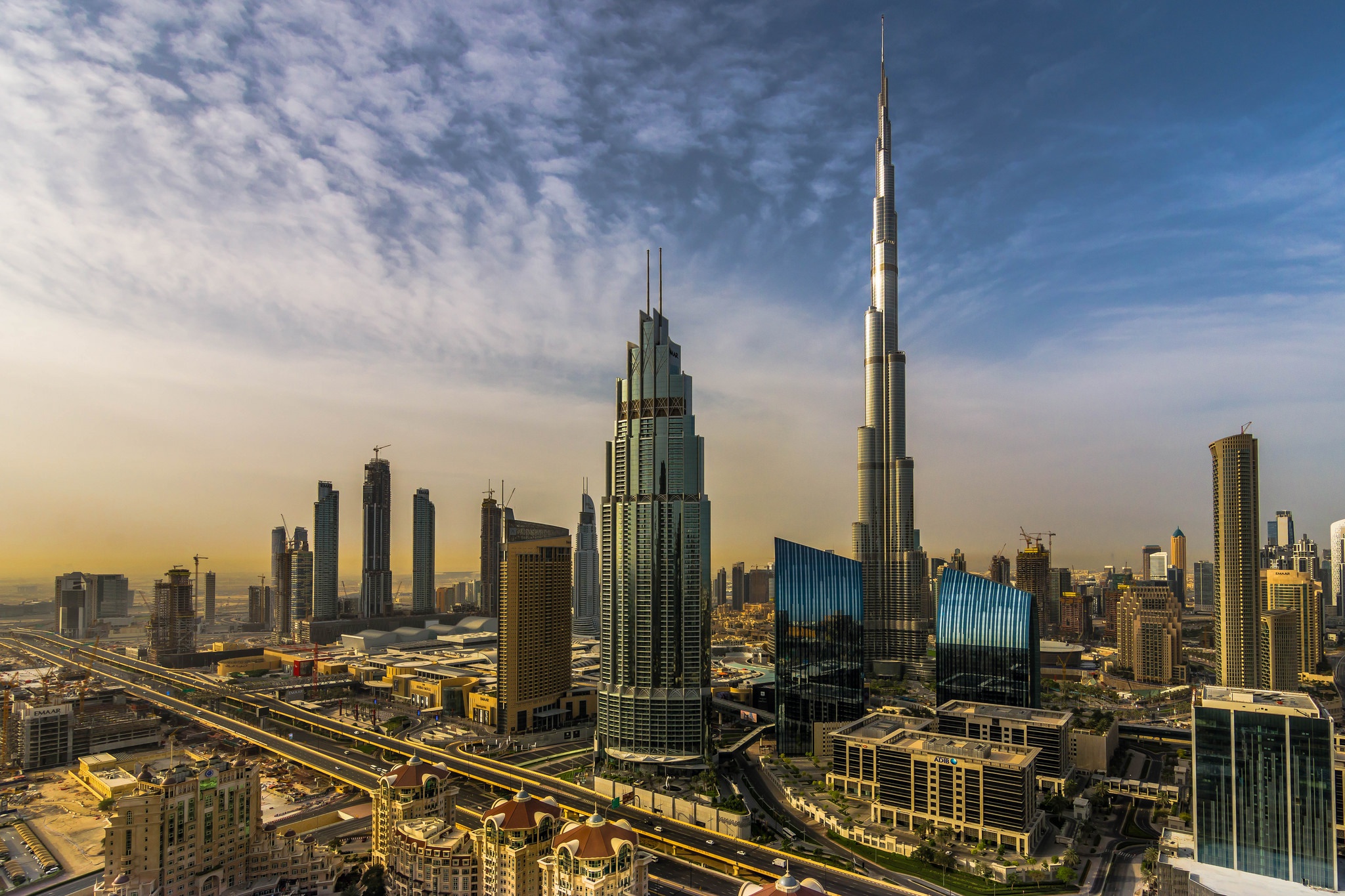 Building Burj Khalifa City Dubai Skyscraper United Arab Emirates 2048x1365