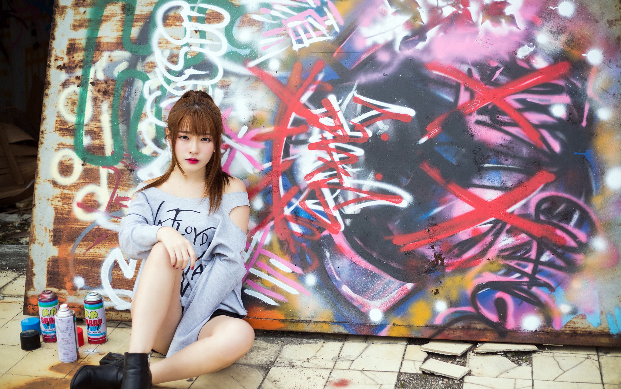 Asian Brunette Girl Graffiti Lipstick Model Woman 2048x1283