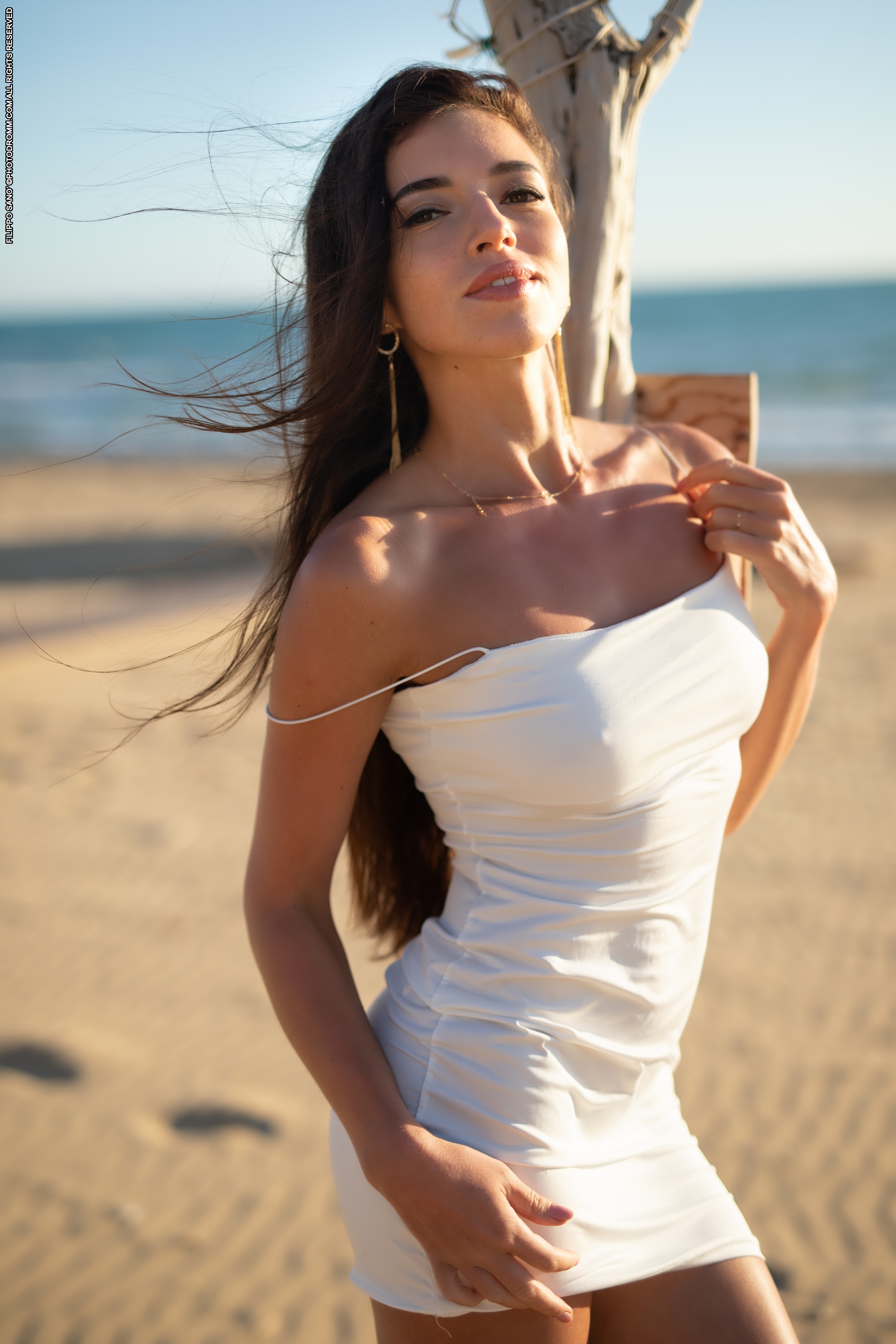 Filippo Sano Model Women Brunette Dark Eyes Dress White Dress Hips Legs Bare Shoulders Beach Sand Lo 2000x3000