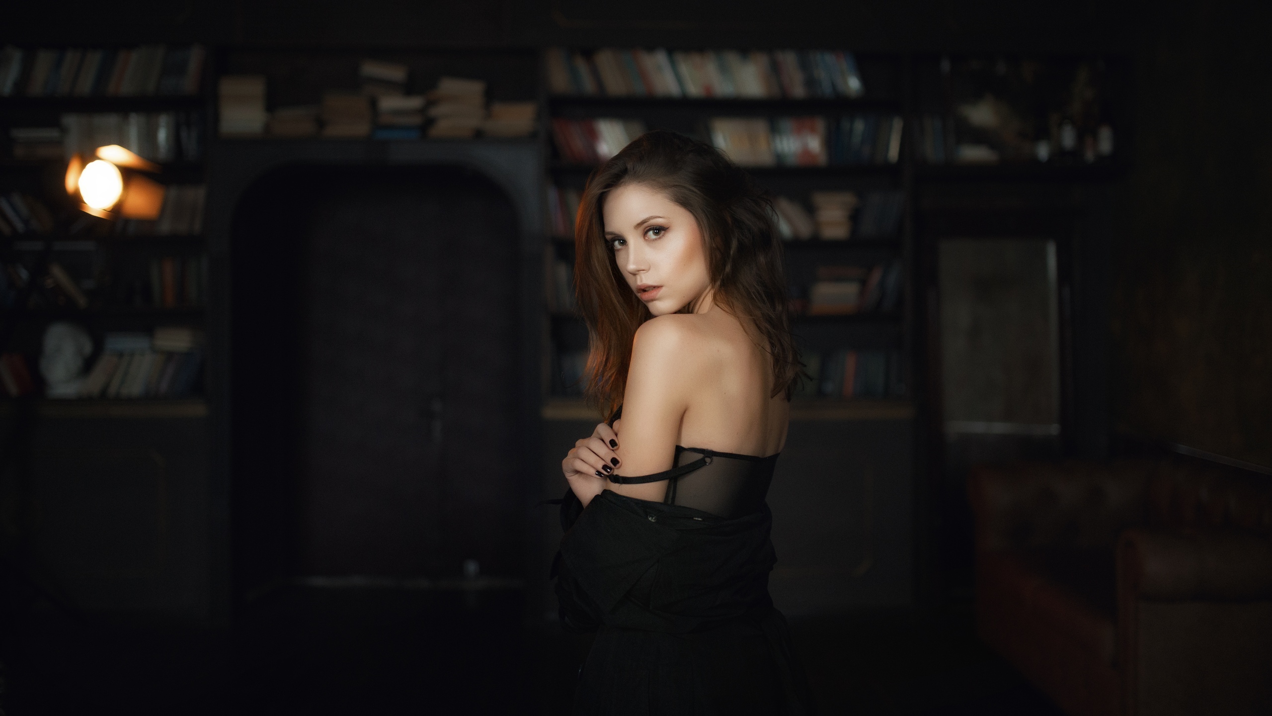 Alexey Kishechkin Women Ksenia Kokoreva Brunette Looking At Viewer Indoors Black Clothing Dark 2560x1440