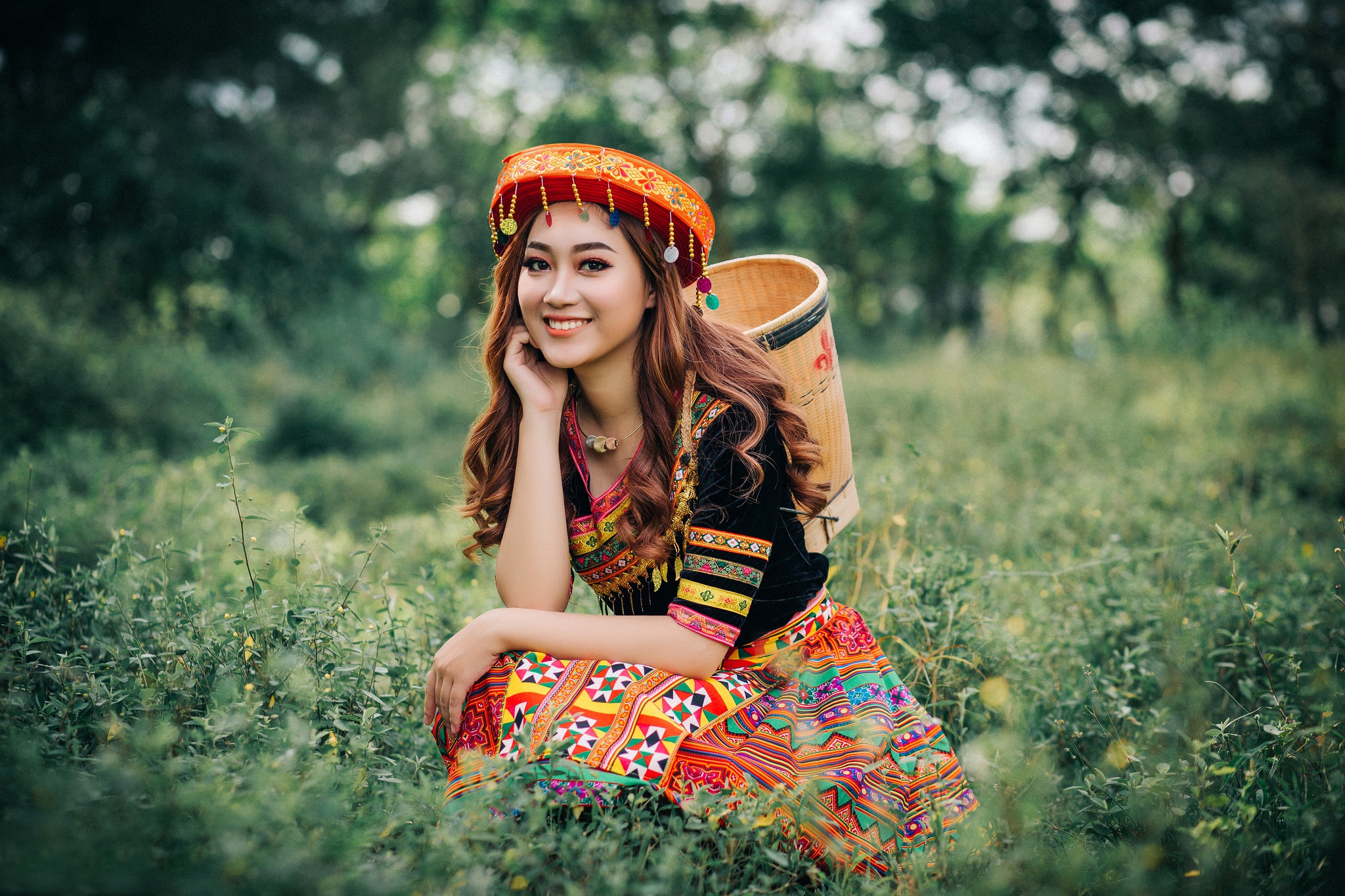 Asian Brown Eyes Depth Of Field Girl Model Smile Traditional Costume Woman 2048x1365