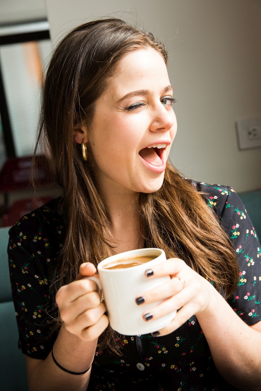 Molly Gordon Women Actress Coffee Wink Cup Black Nails Open Mouth 853x1280