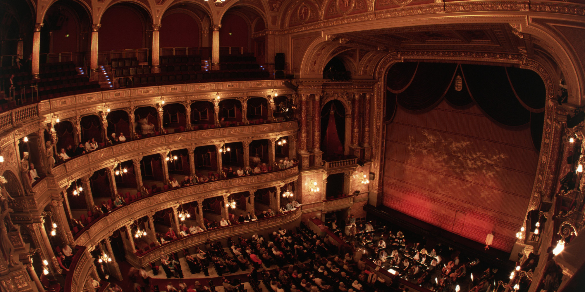 Opera House Theatre 2000x1000