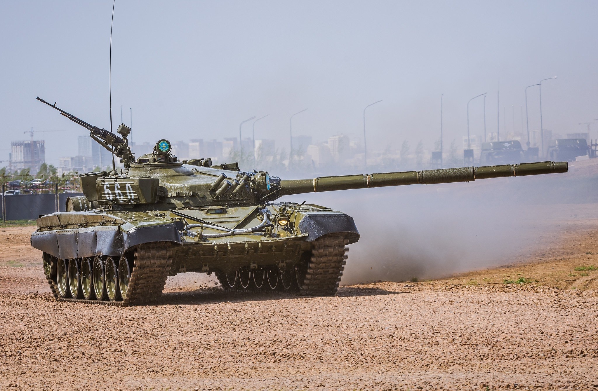 T 72 Tank 2048x1340