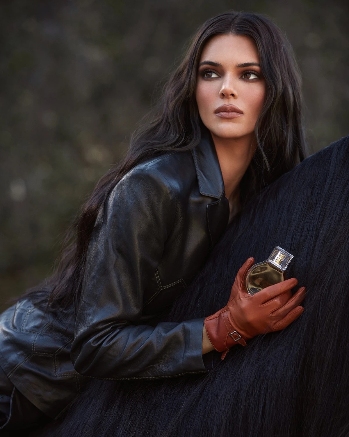 Kendall Jenner Women Model Long Hair Dark Hair Outdoors Women With Horse Perfume Makeup Gloves Brune 1200x1500